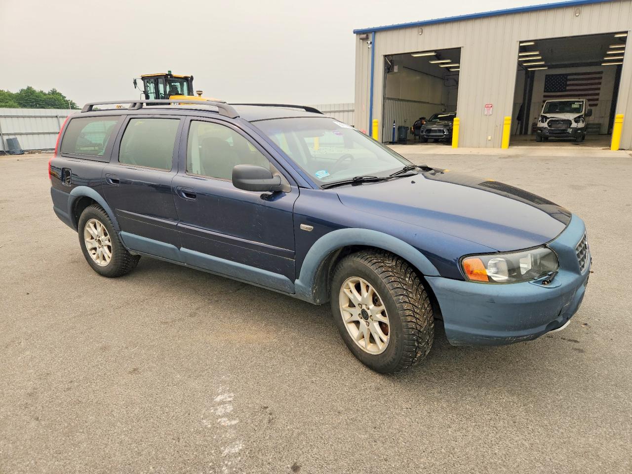 2004 VOLVO XC70