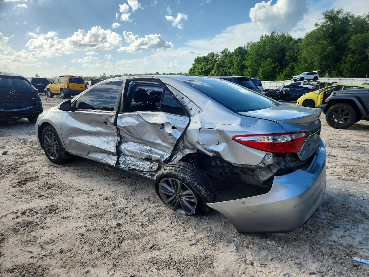 2017 TOYOTA CAMRY