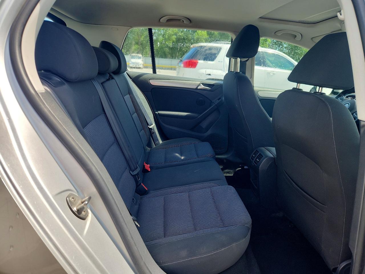 2014 VOLKSWAGEN GOLF