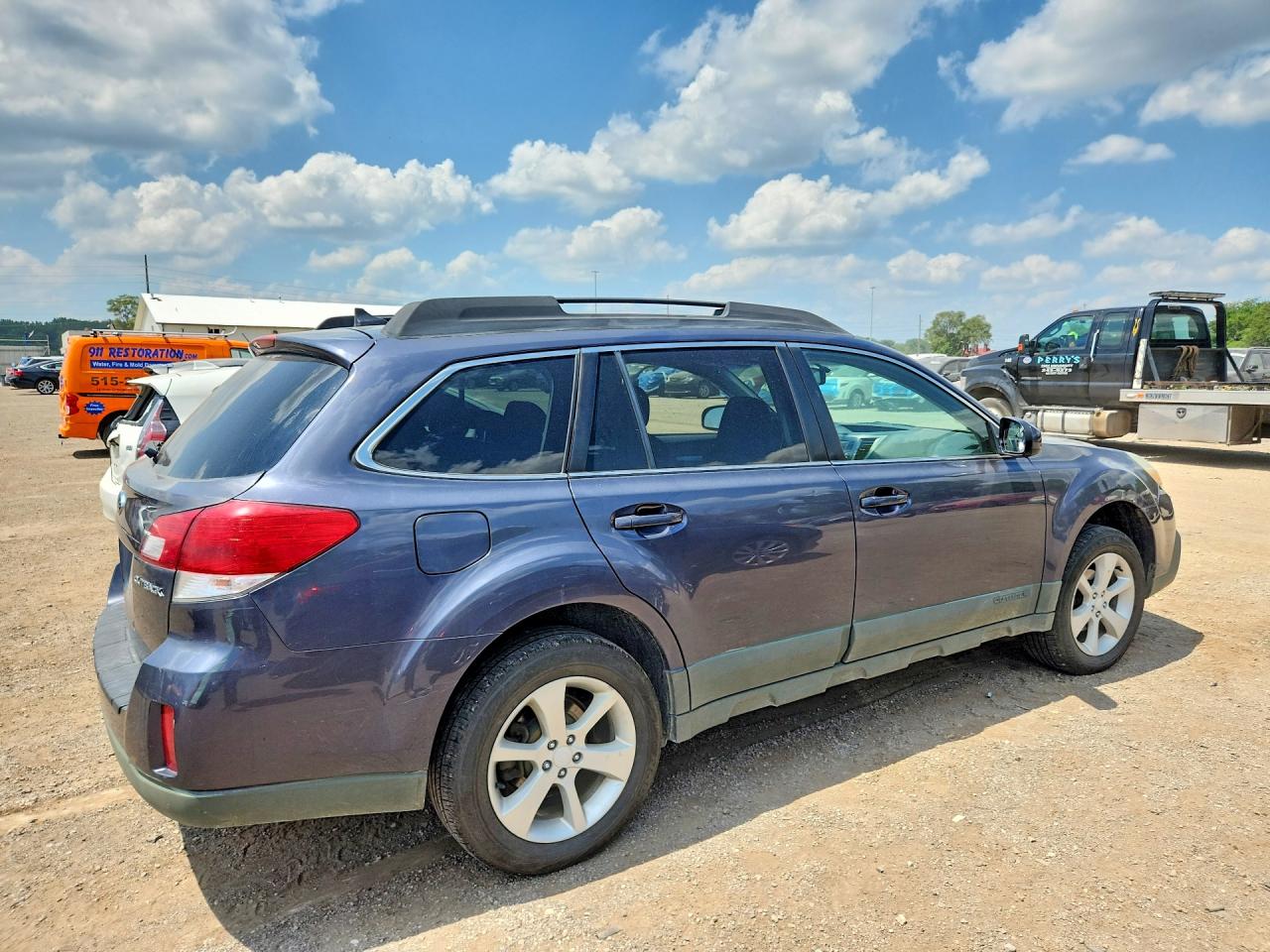 2014 SUBARU OUTBACK