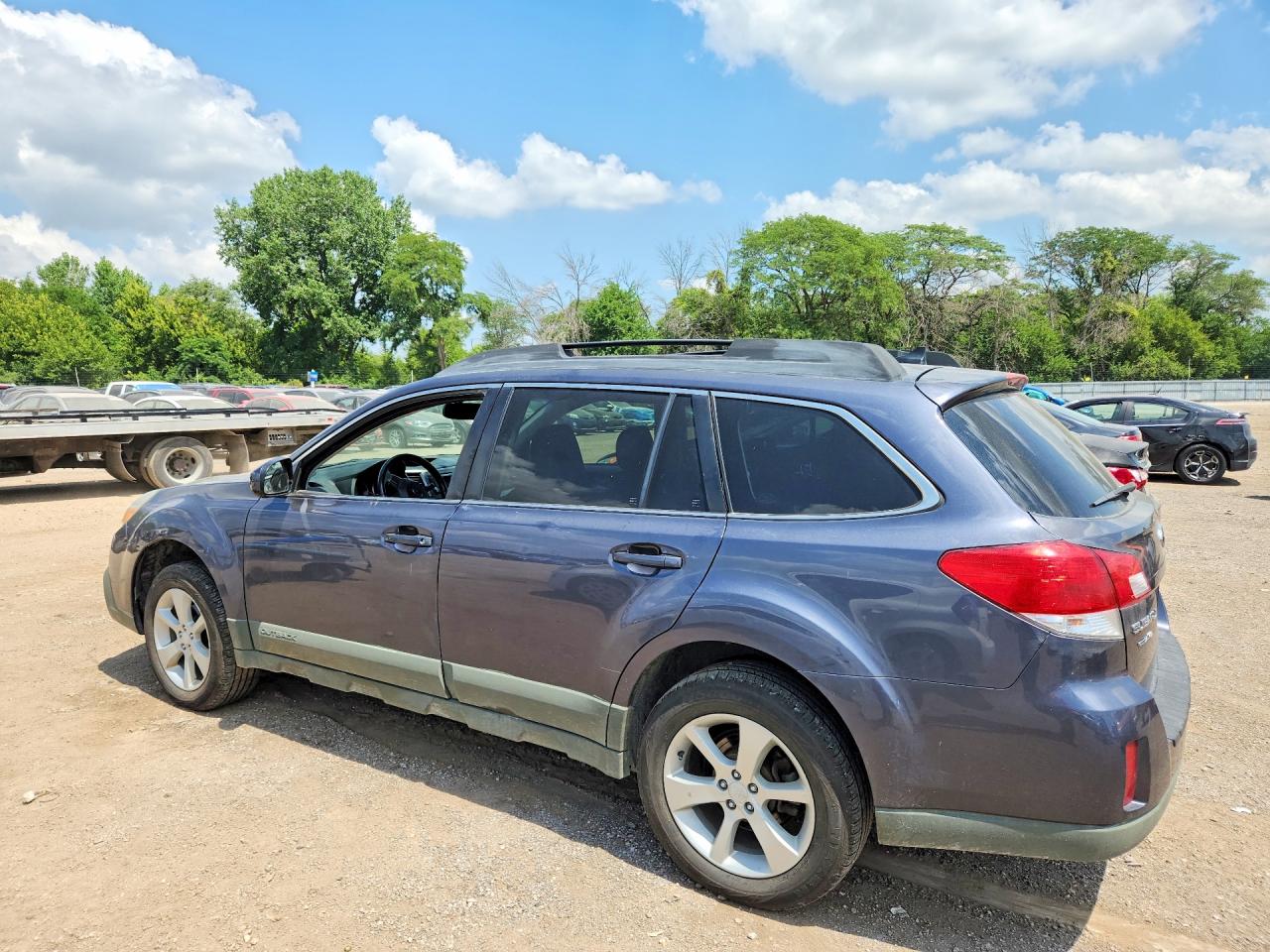 2014 SUBARU OUTBACK