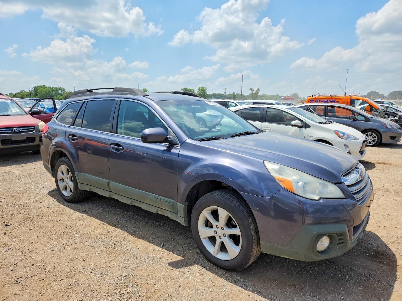 2014 SUBARU OUTBACK