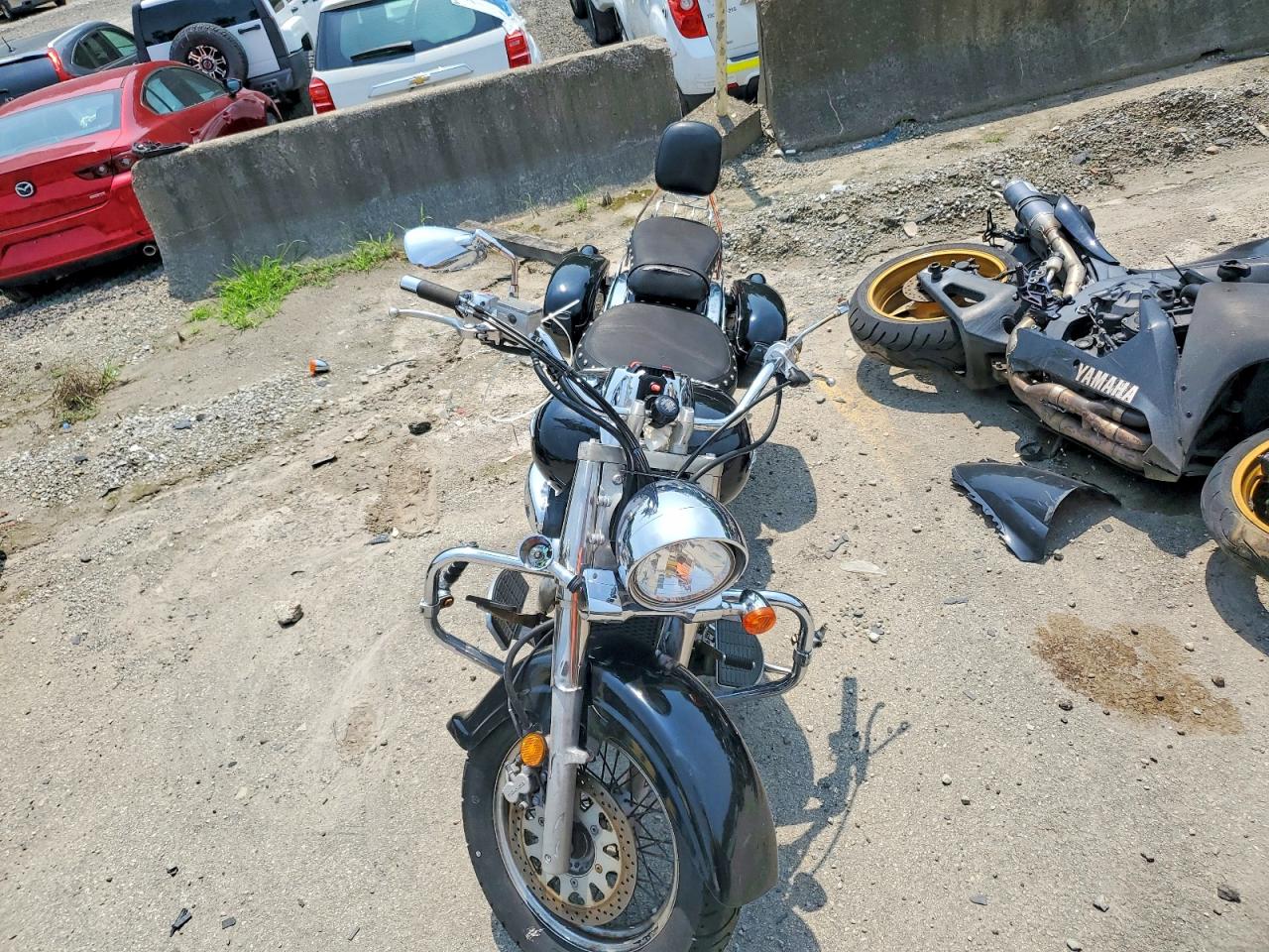 2005 SUZUKI BOULEVARD