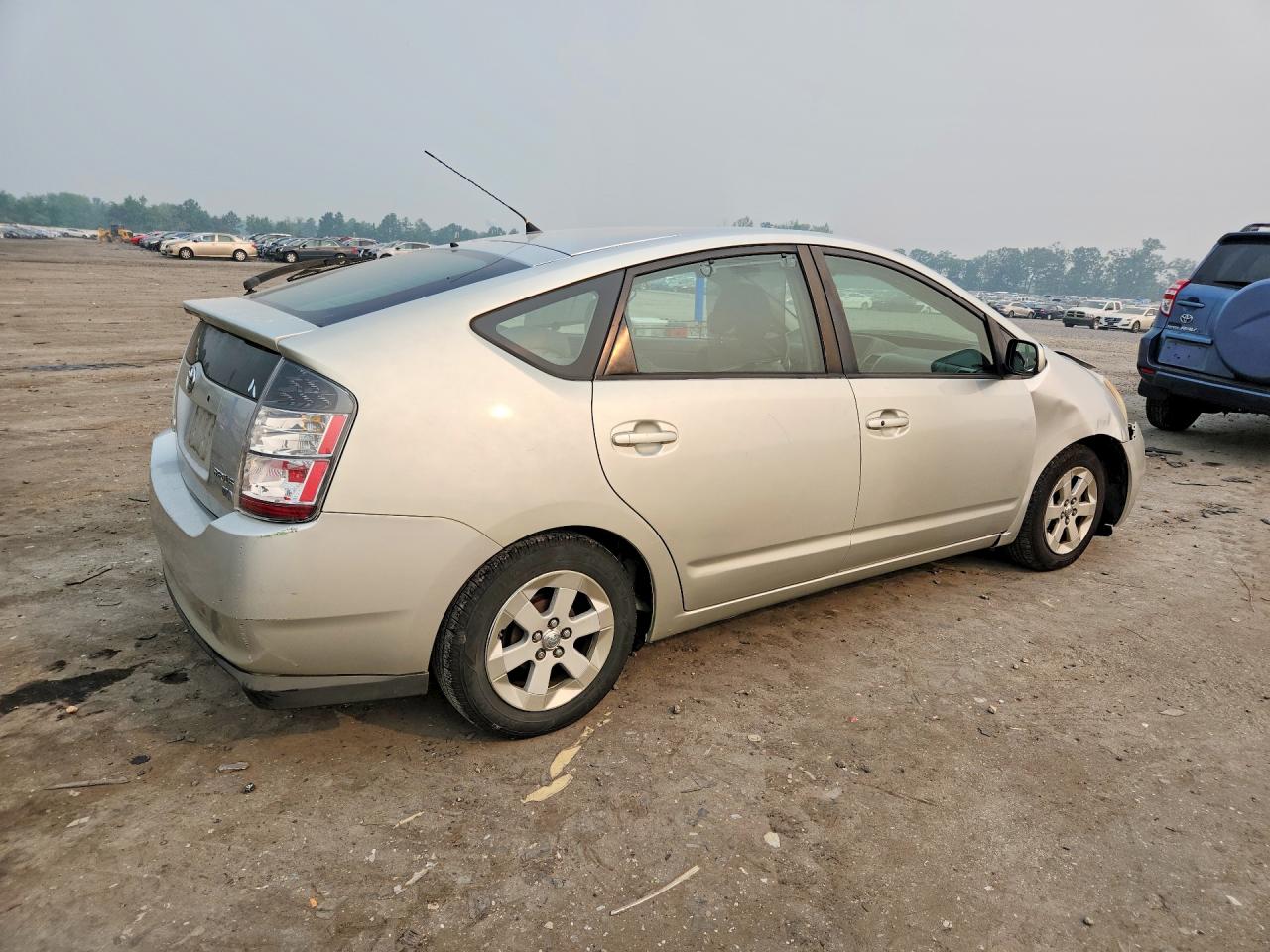 2004 TOYOTA PRIUS