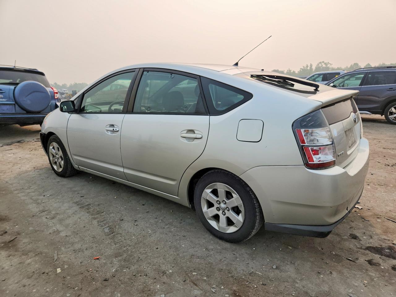 2004 TOYOTA PRIUS
