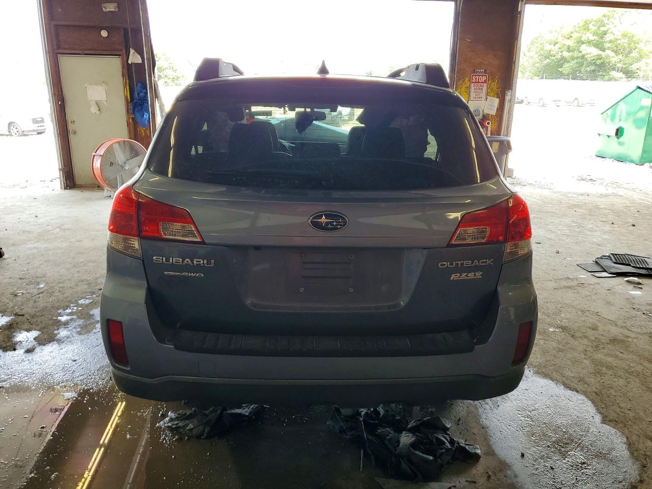 2014 SUBARU OUTBACK