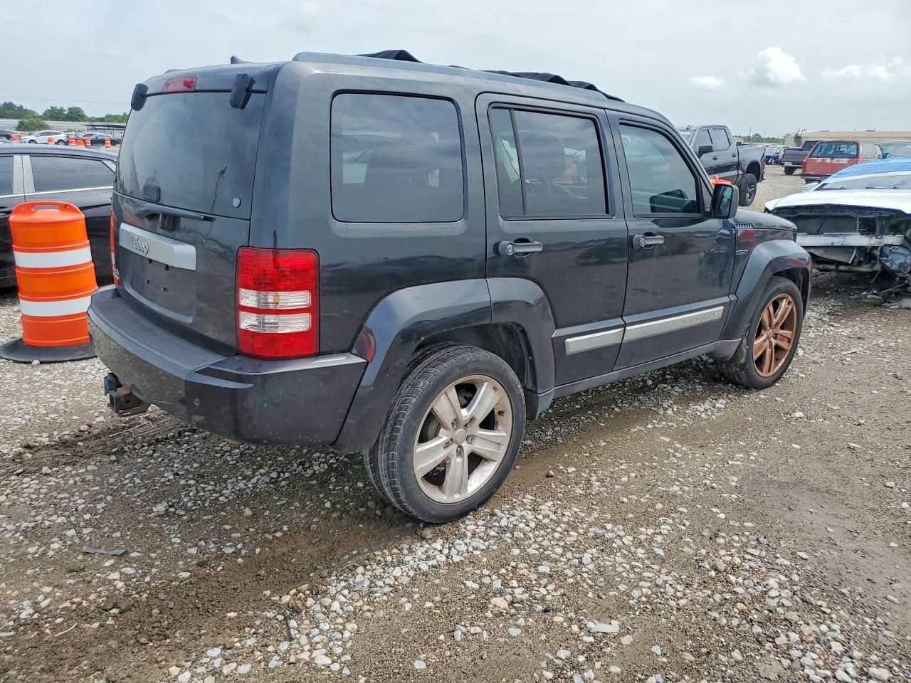 2012 JEEP LIBERTY