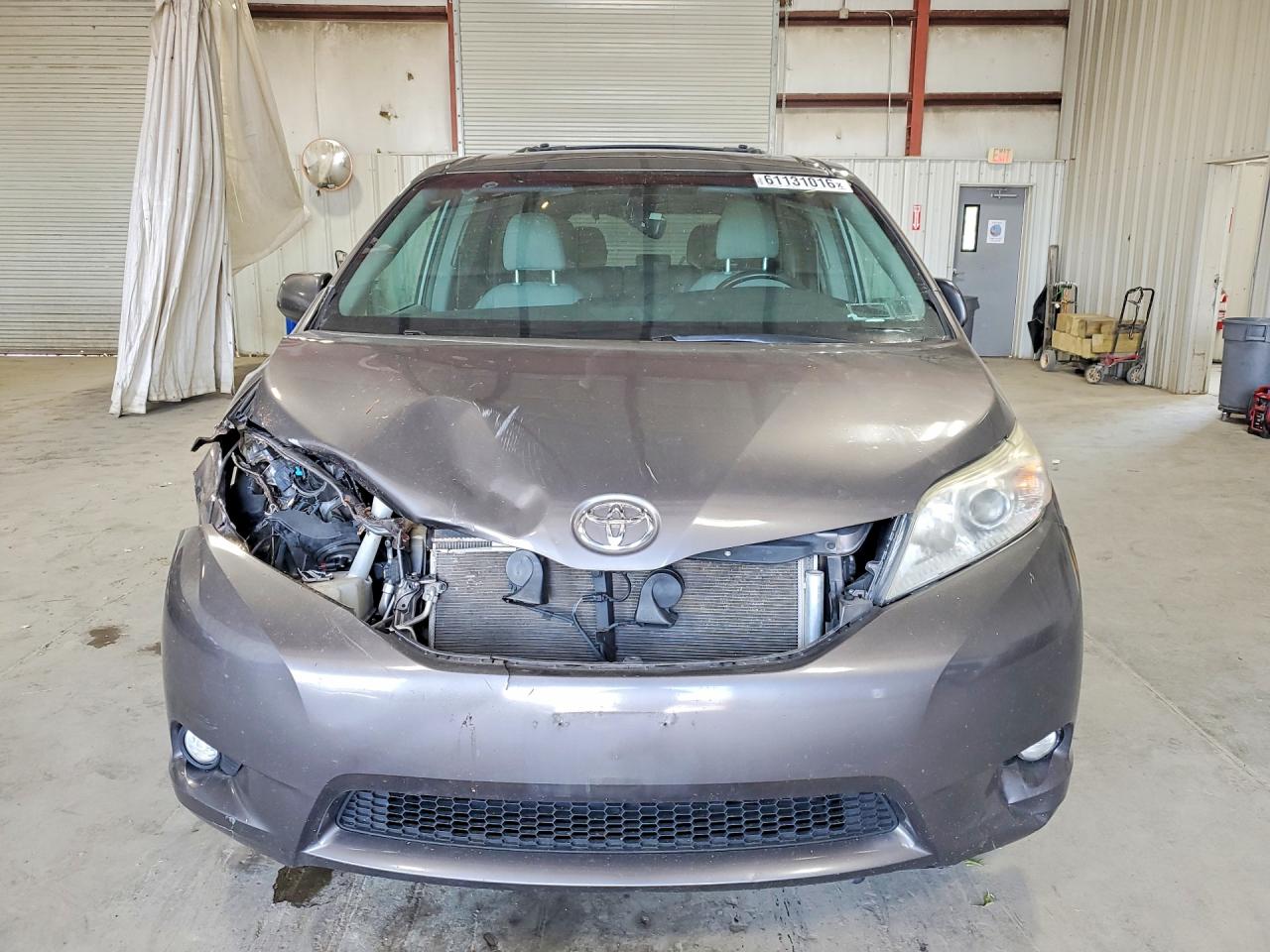2017 TOYOTA SIENNA