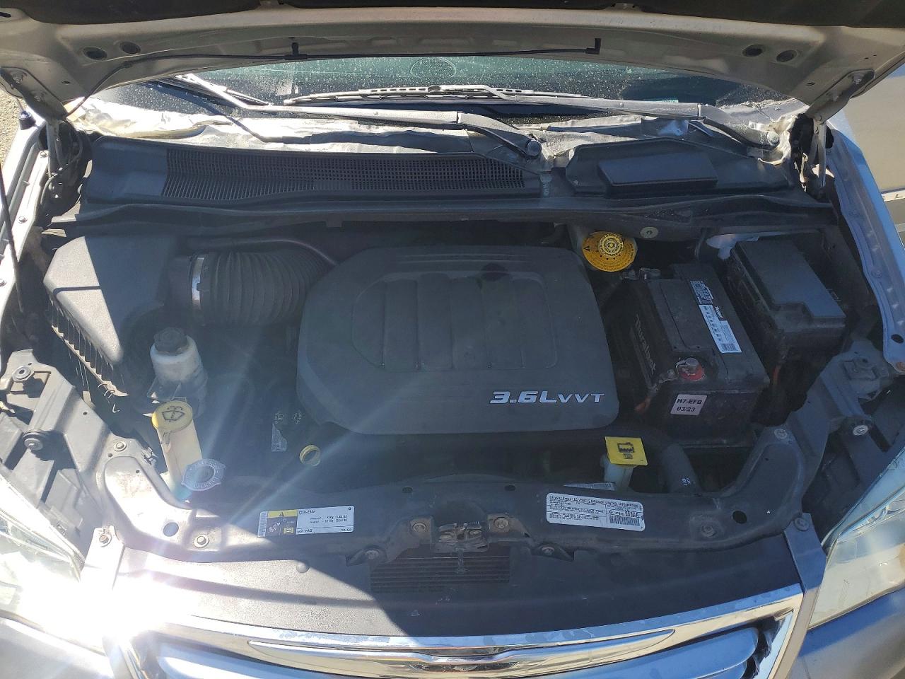 2014 CHRYSLER MINIVAN