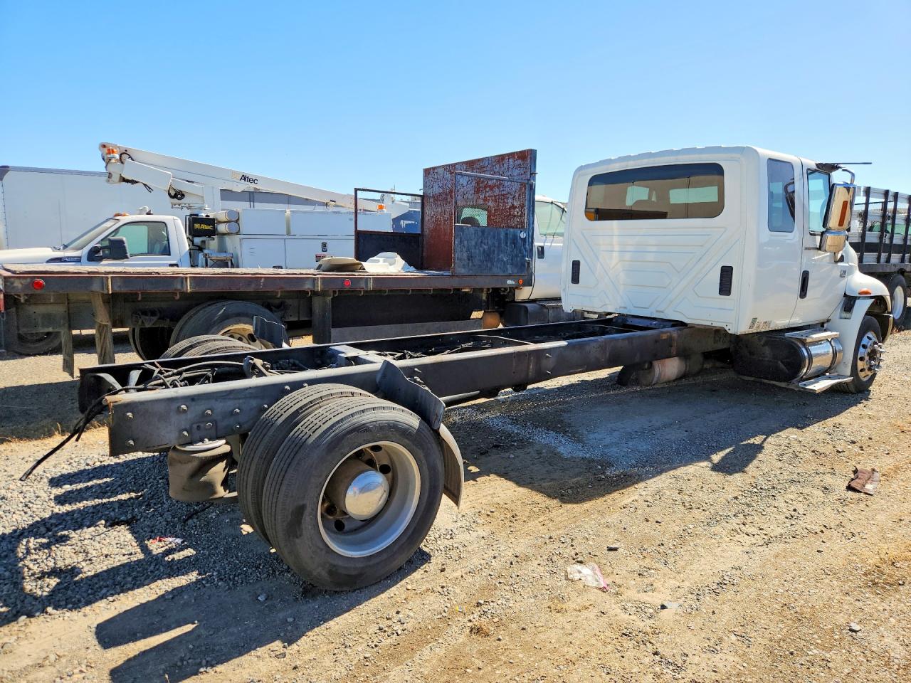 2007 INTERNATIONAL 4000 SERIE