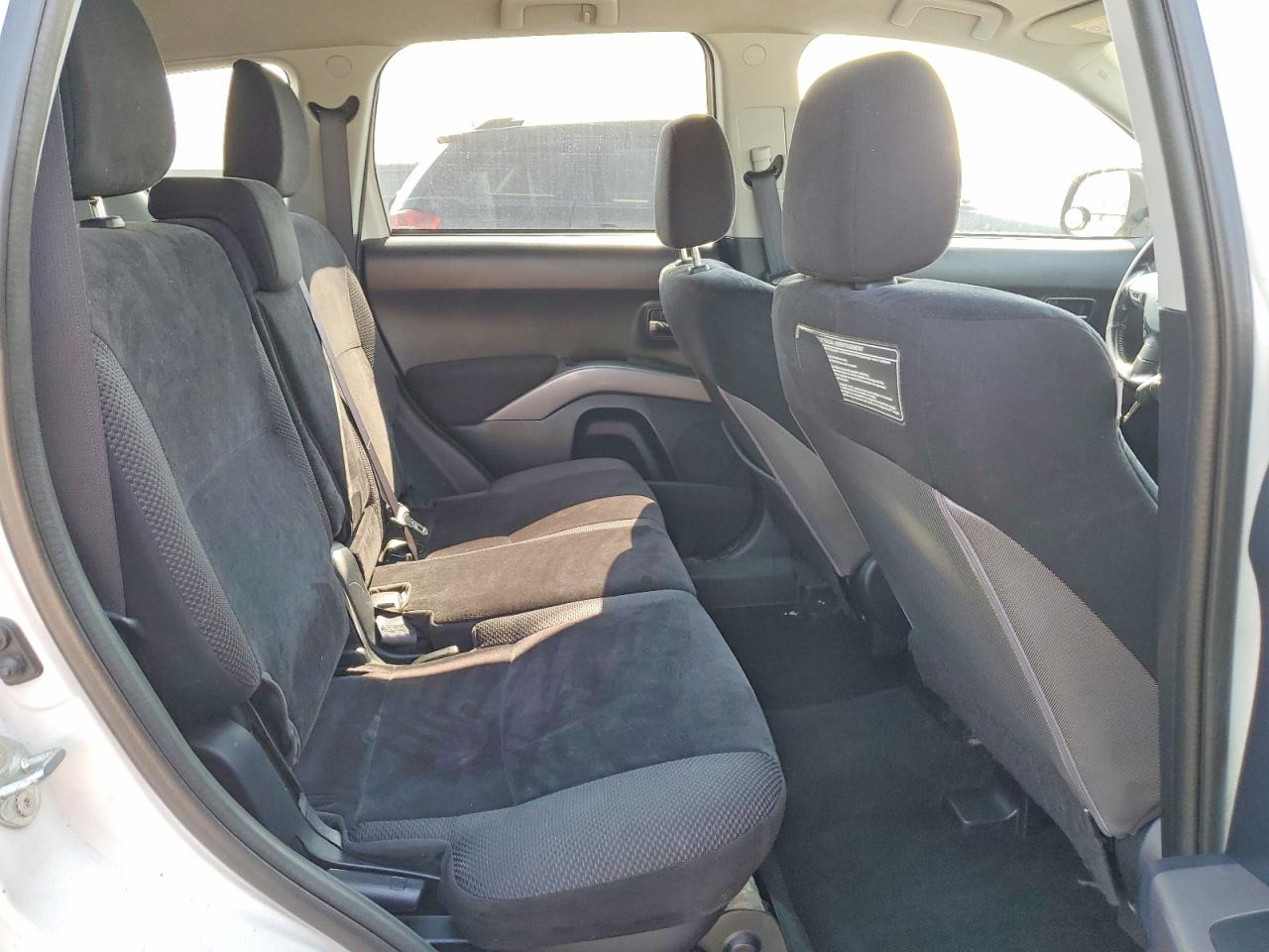 2011 MITSUBISHI OUTLANDER