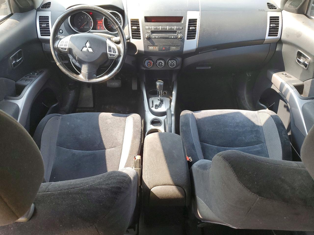 2011 MITSUBISHI OUTLANDER