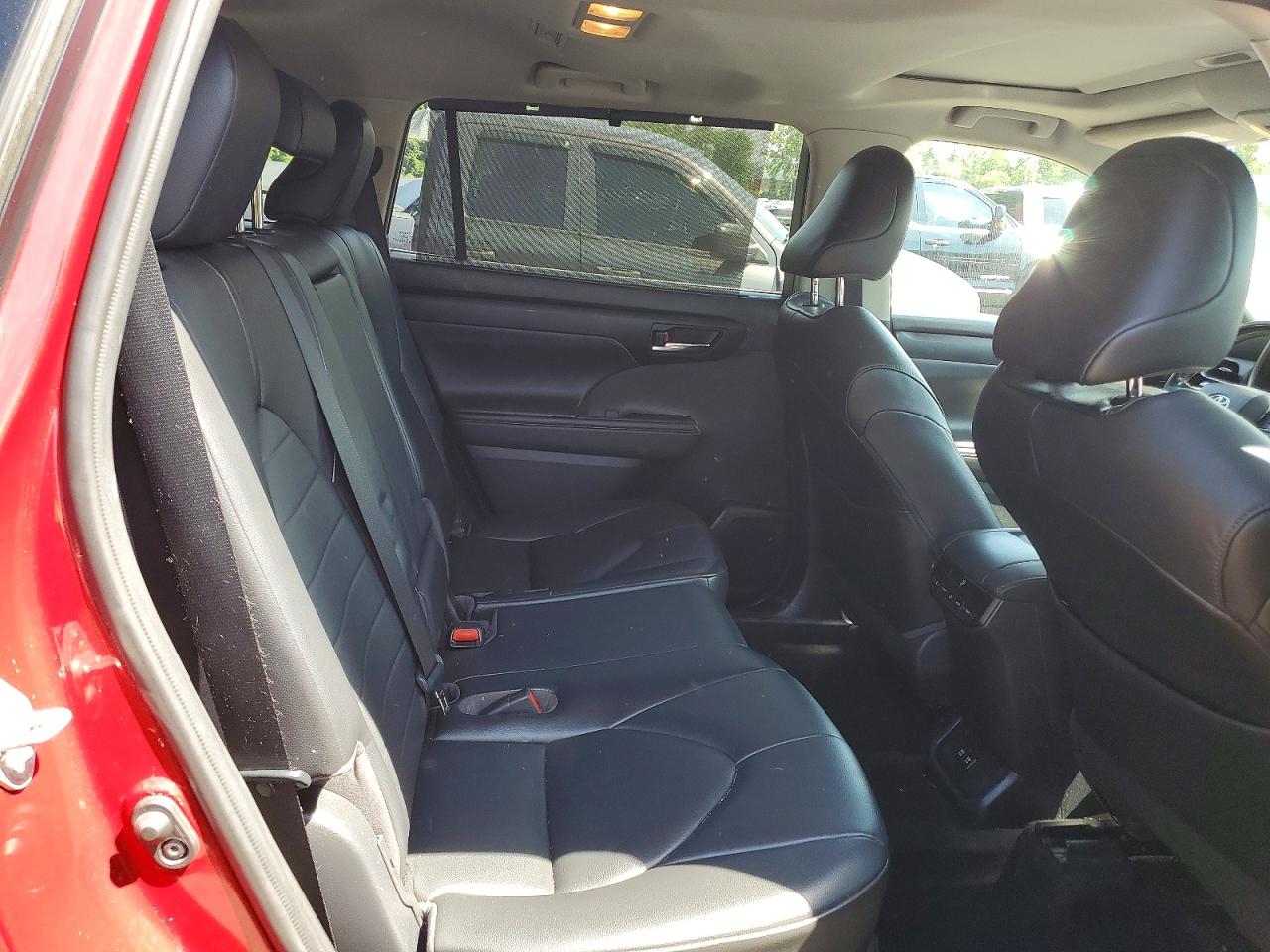 2020 TOYOTA HIGHLANDER