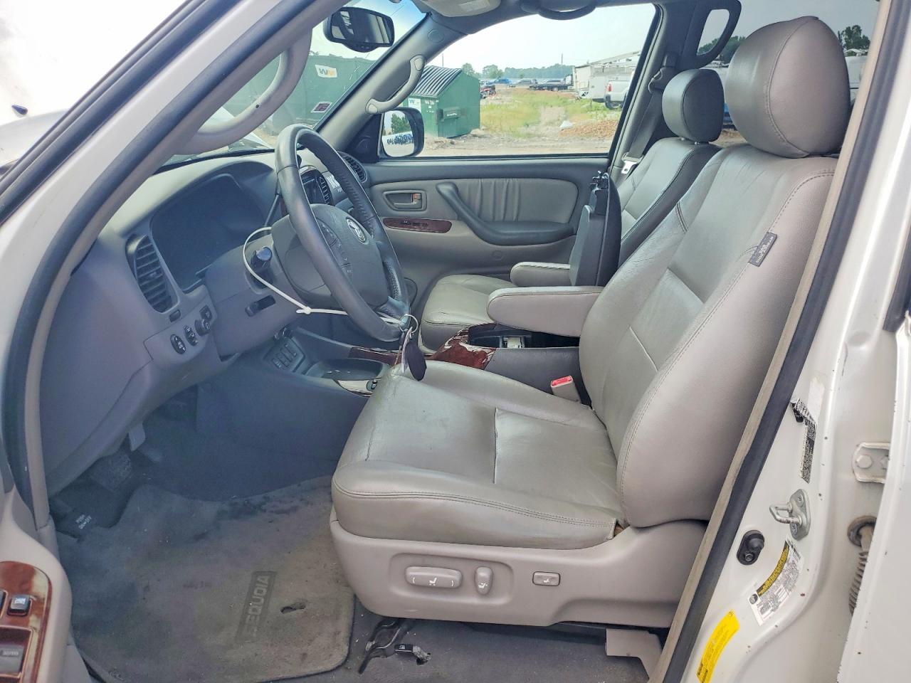 2006 TOYOTA SEQUOIA