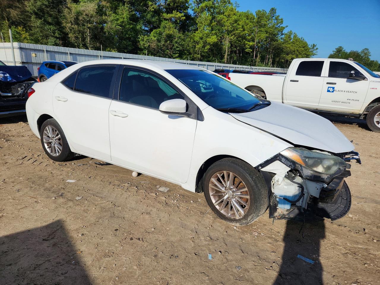 2015 TOYOTA COROLLA