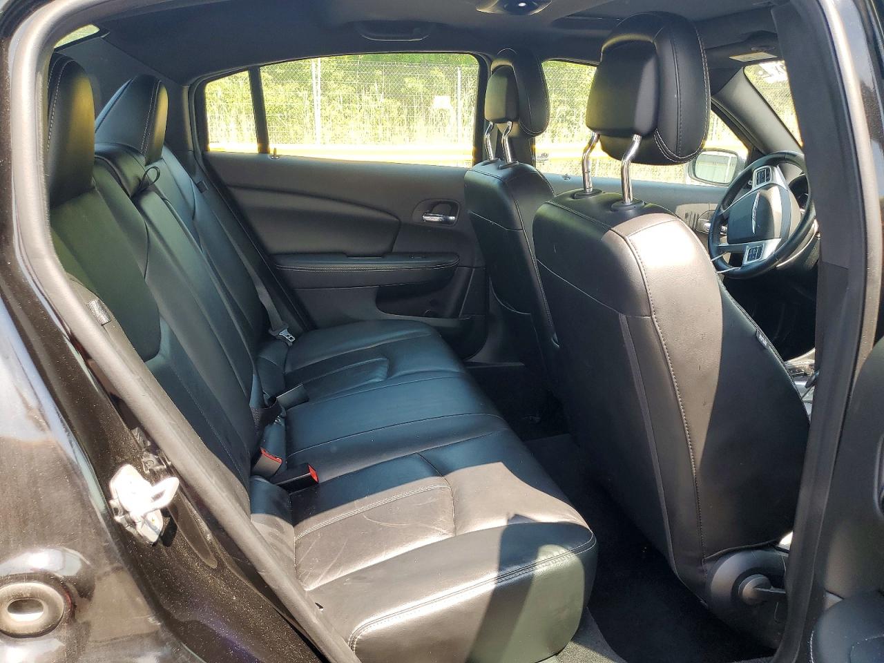 2013 CHRYSLER 200