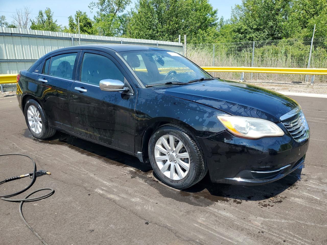 2013 CHRYSLER 200