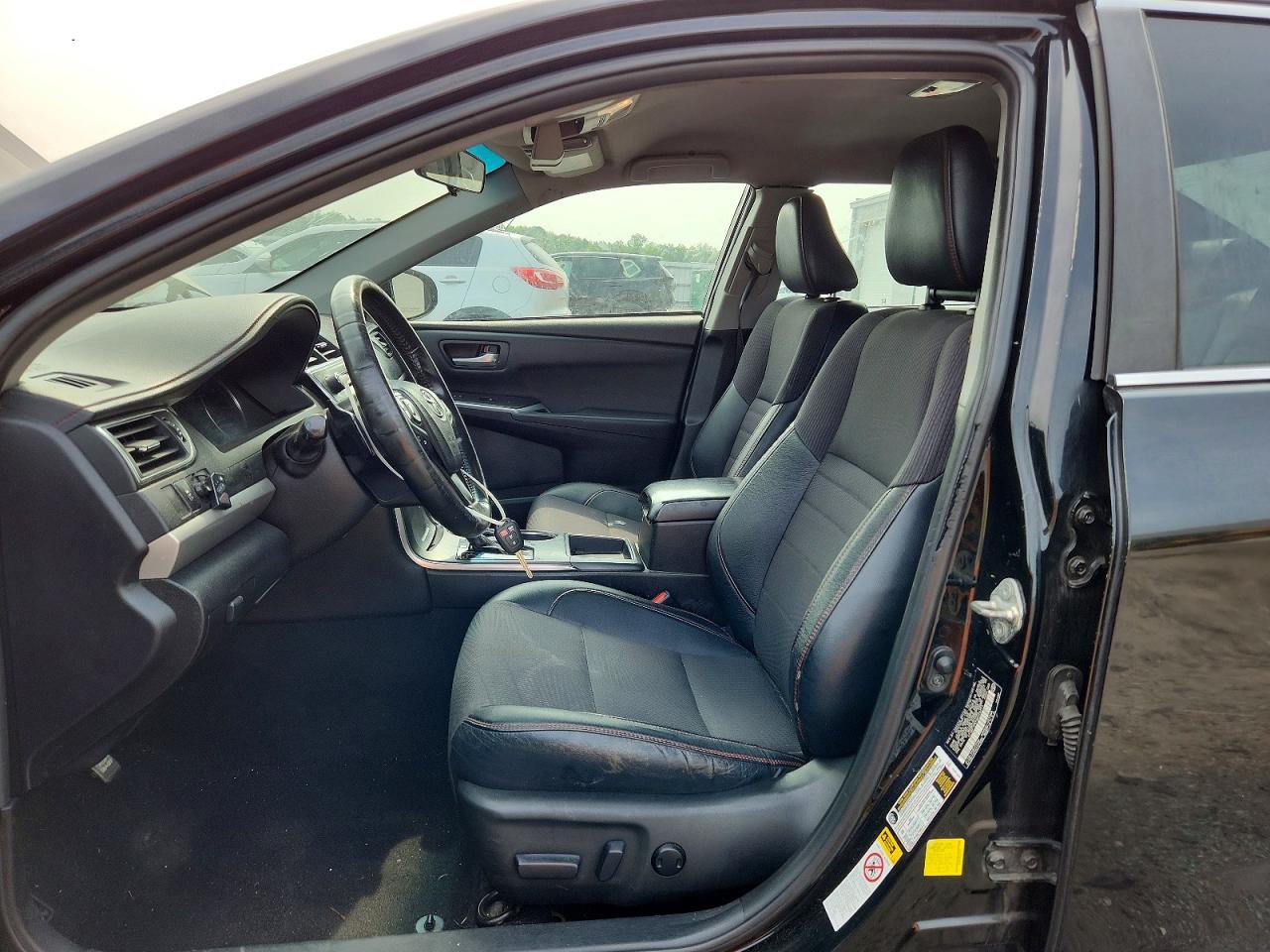 2016 TOYOTA CAMRY