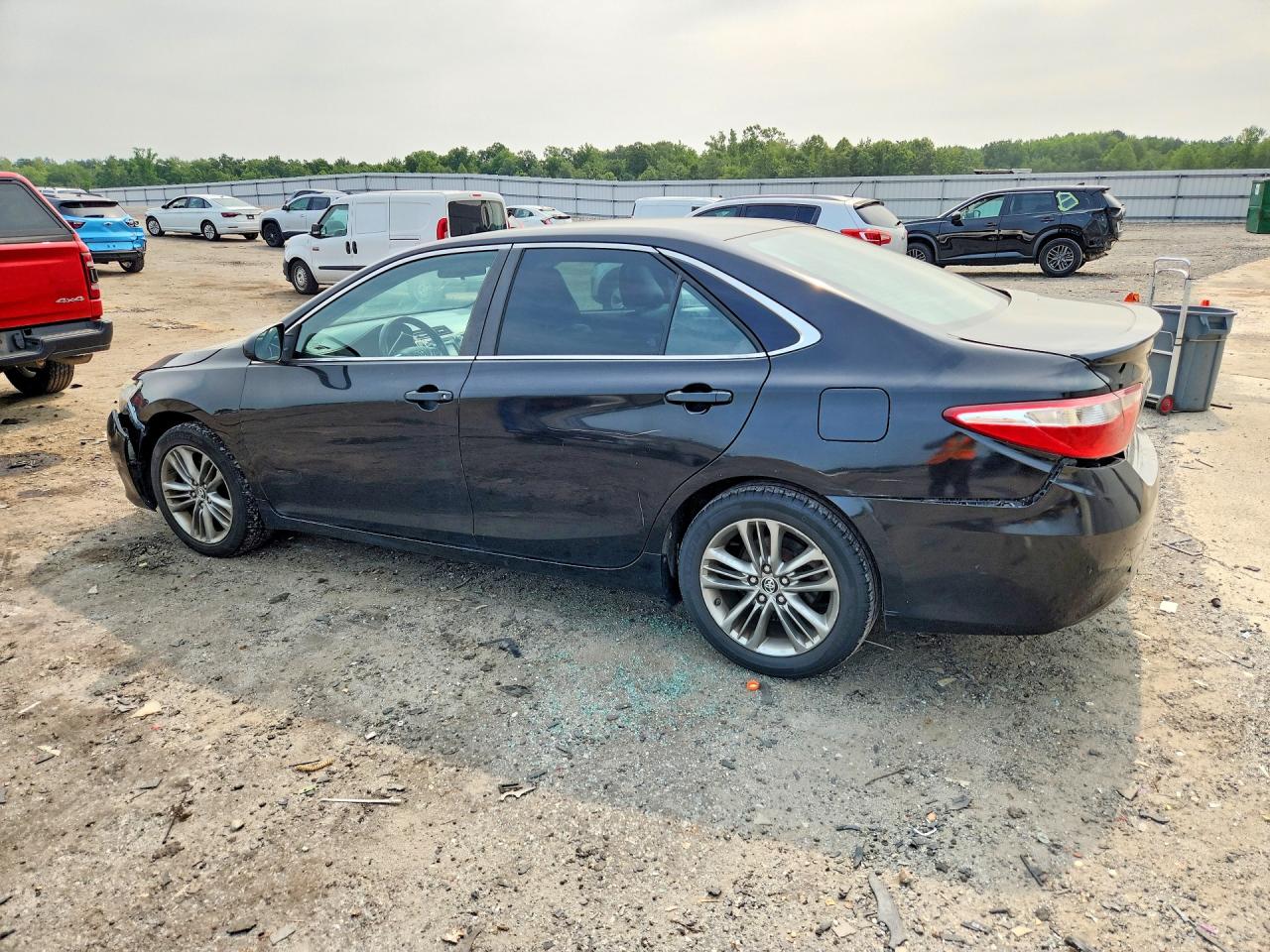 2016 TOYOTA CAMRY