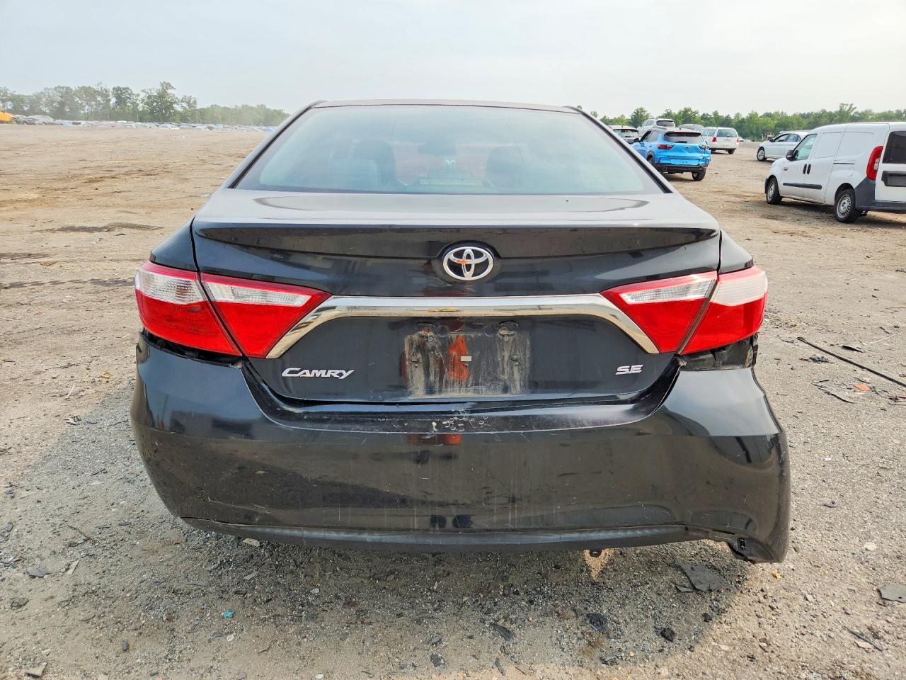 2016 TOYOTA CAMRY