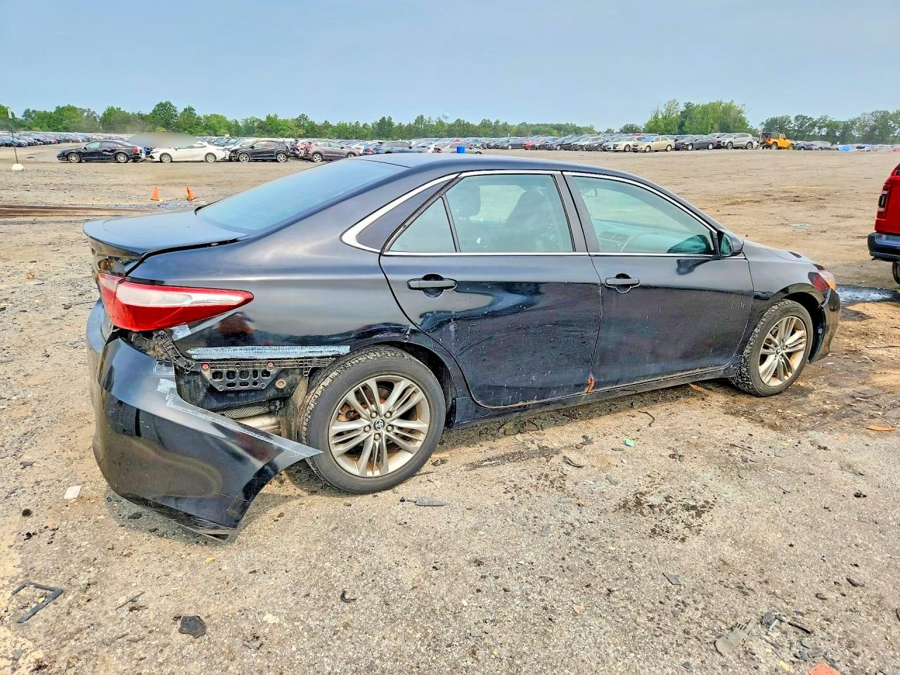 2016 TOYOTA CAMRY