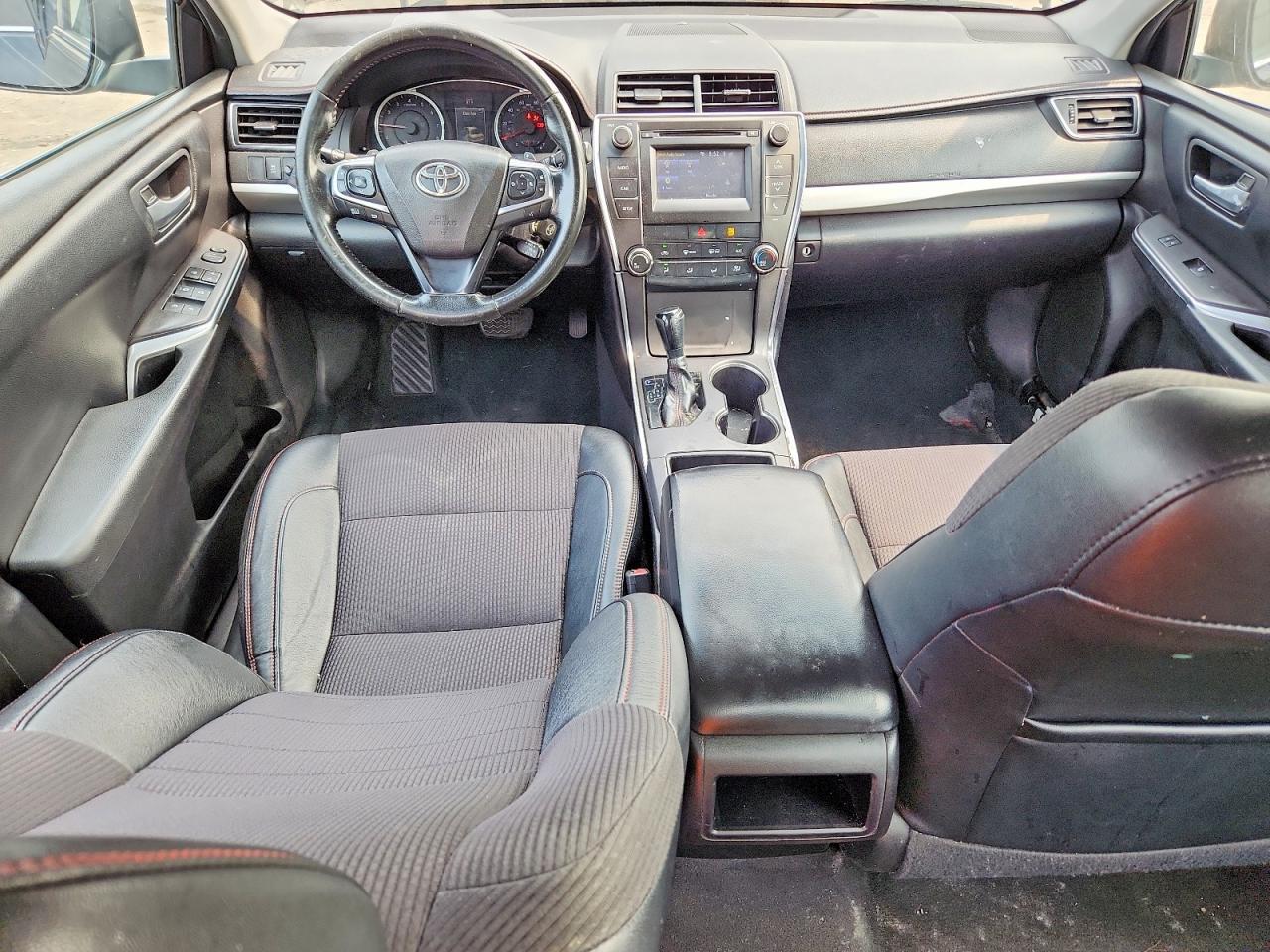 2016 TOYOTA CAMRY