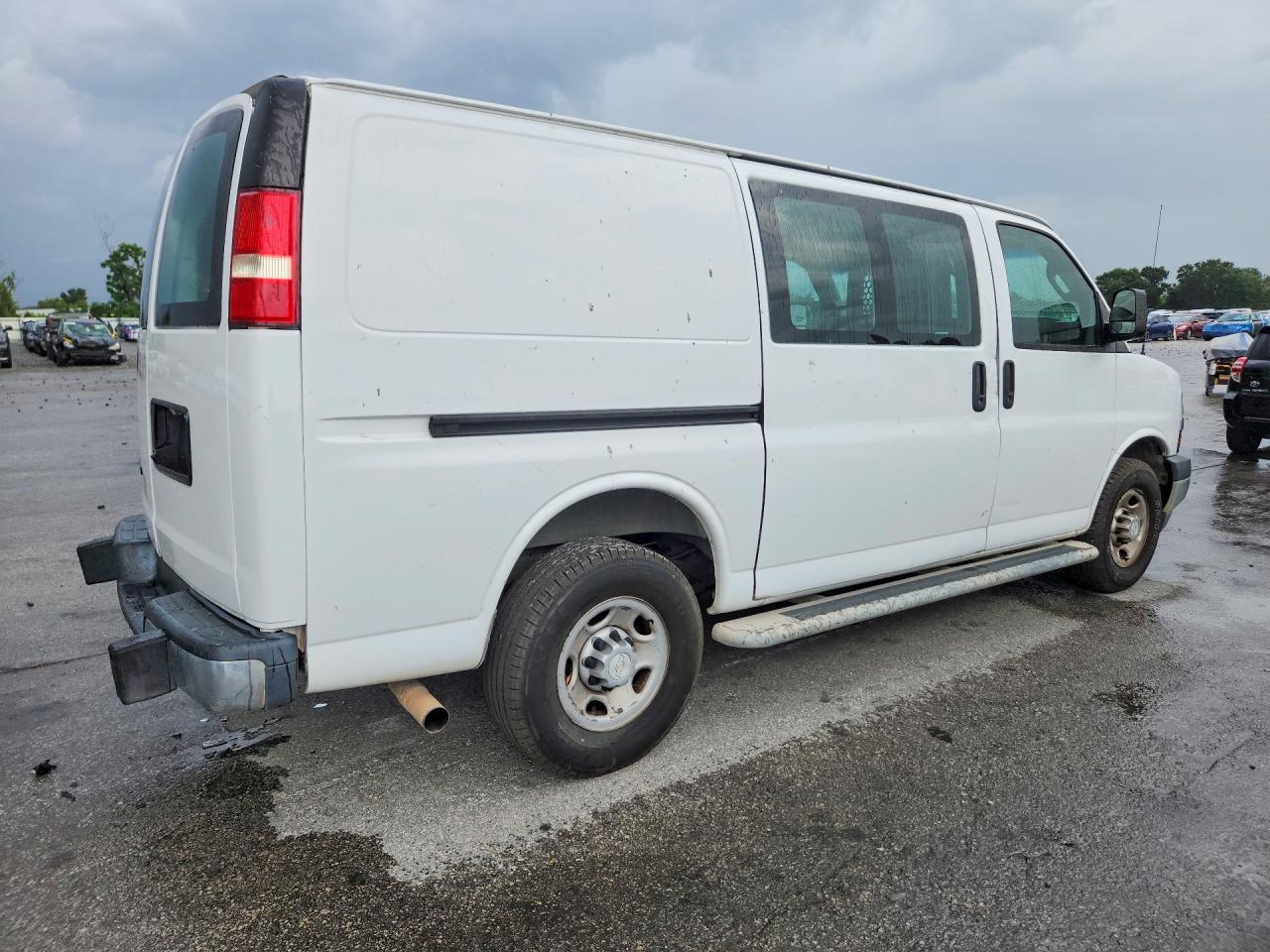 2027 CHEVROLET EXPRESS