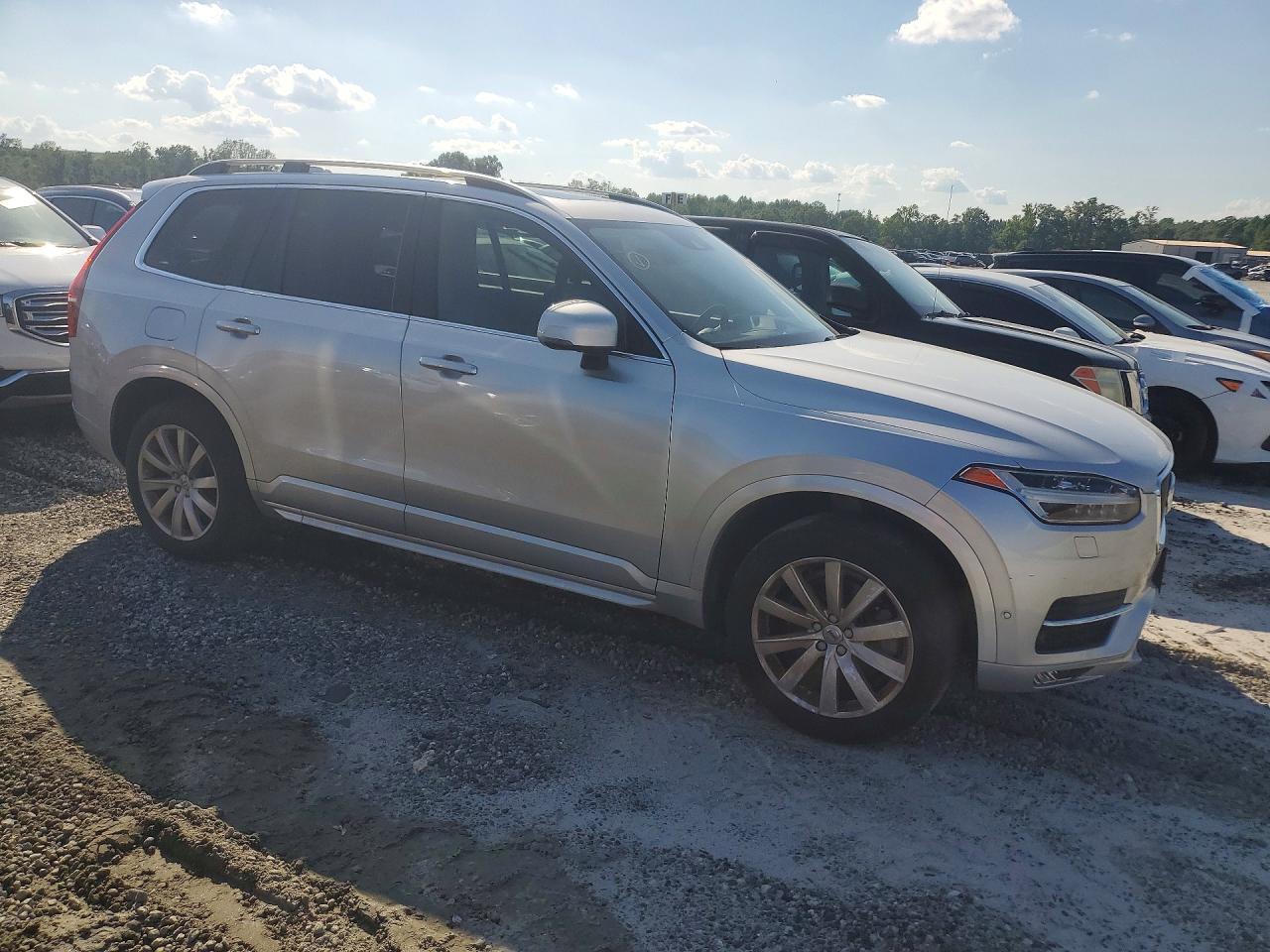 2016 VOLVO XC90
