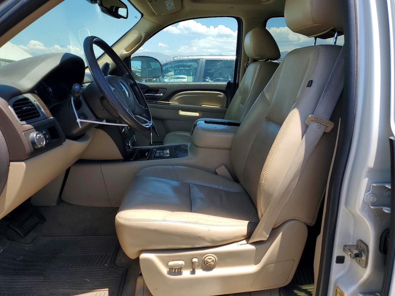 2011 GMC YUKON