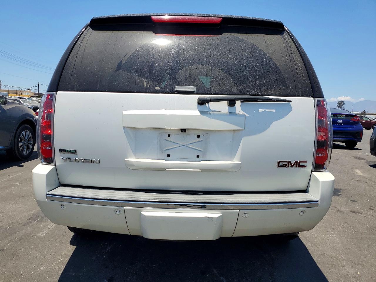 2011 GMC YUKON