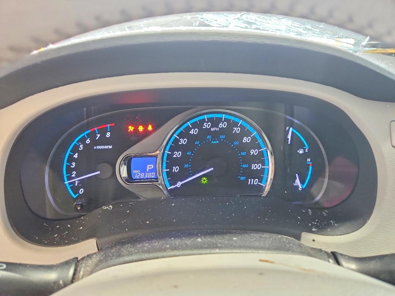 2011 TOYOTA SIENNA
