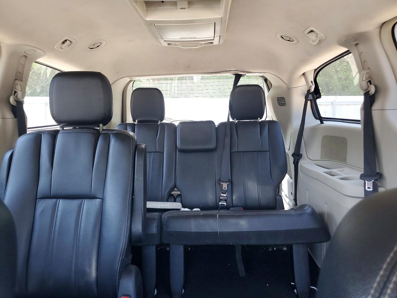 2016 CHRYSLER MINIVAN