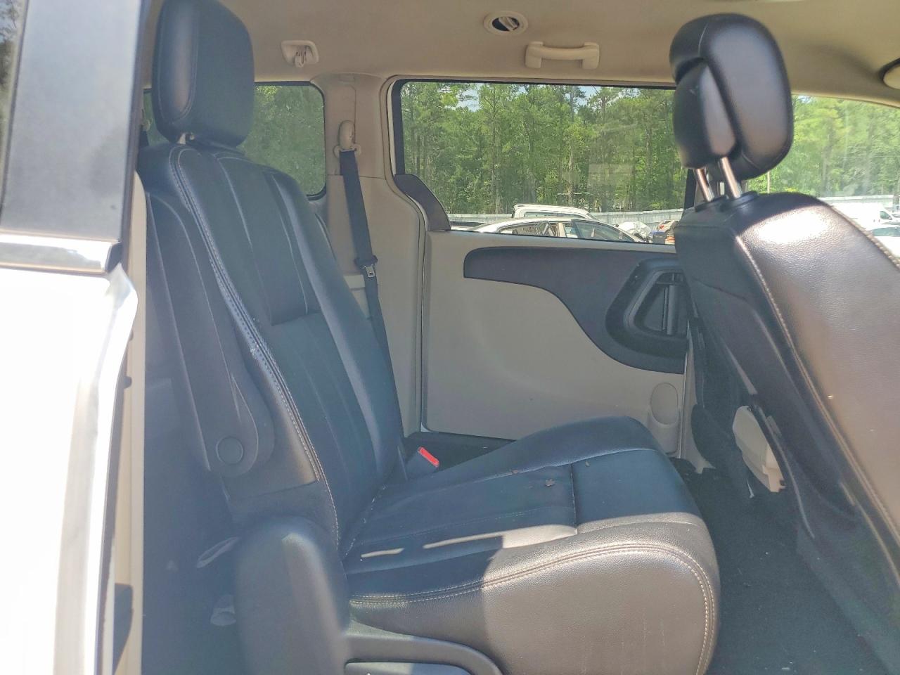 2016 CHRYSLER MINIVAN