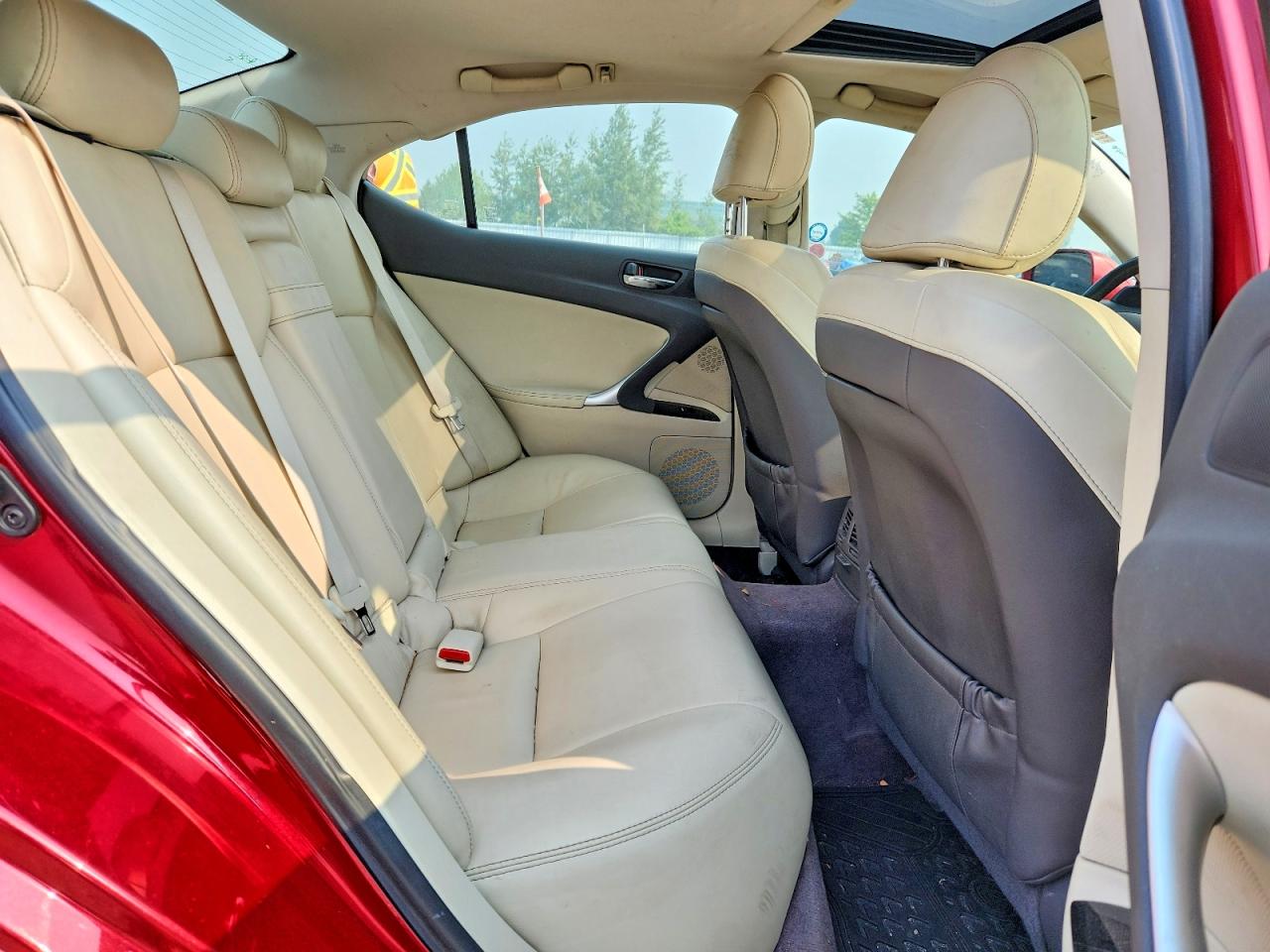 2011 LEXUS IS