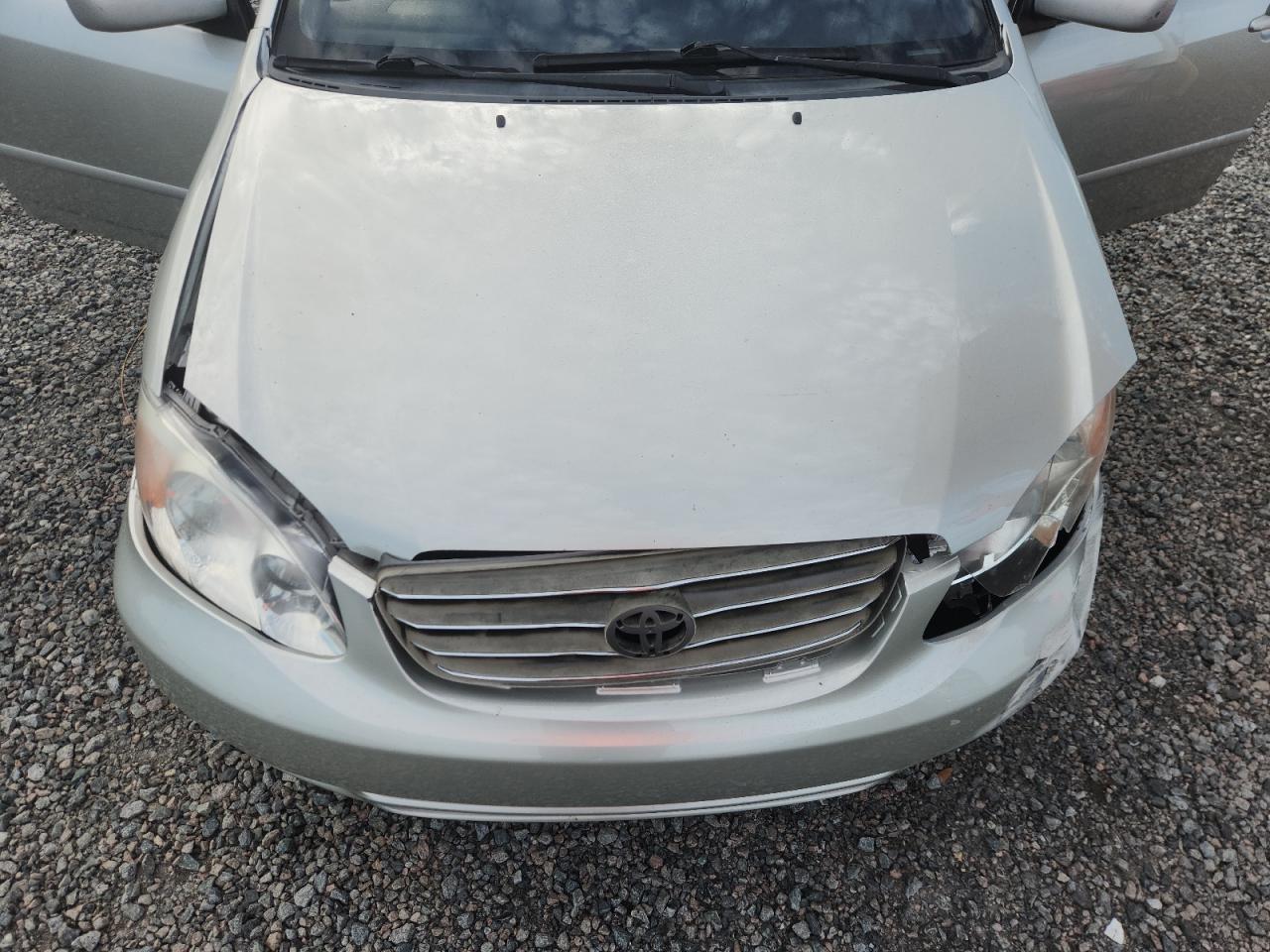 2004 TOYOTA COROLLA