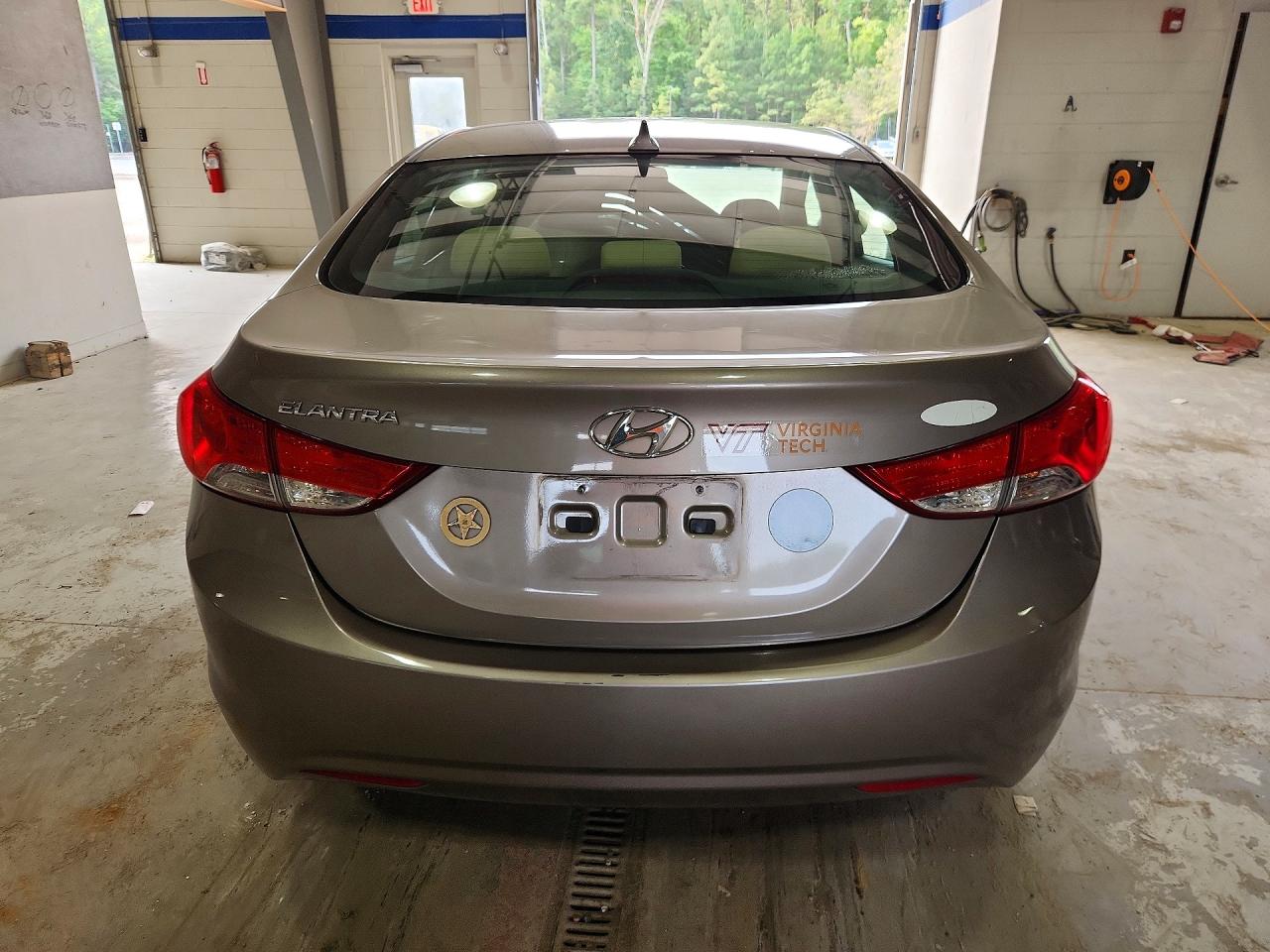 2013 HYUNDAI ELANTRA