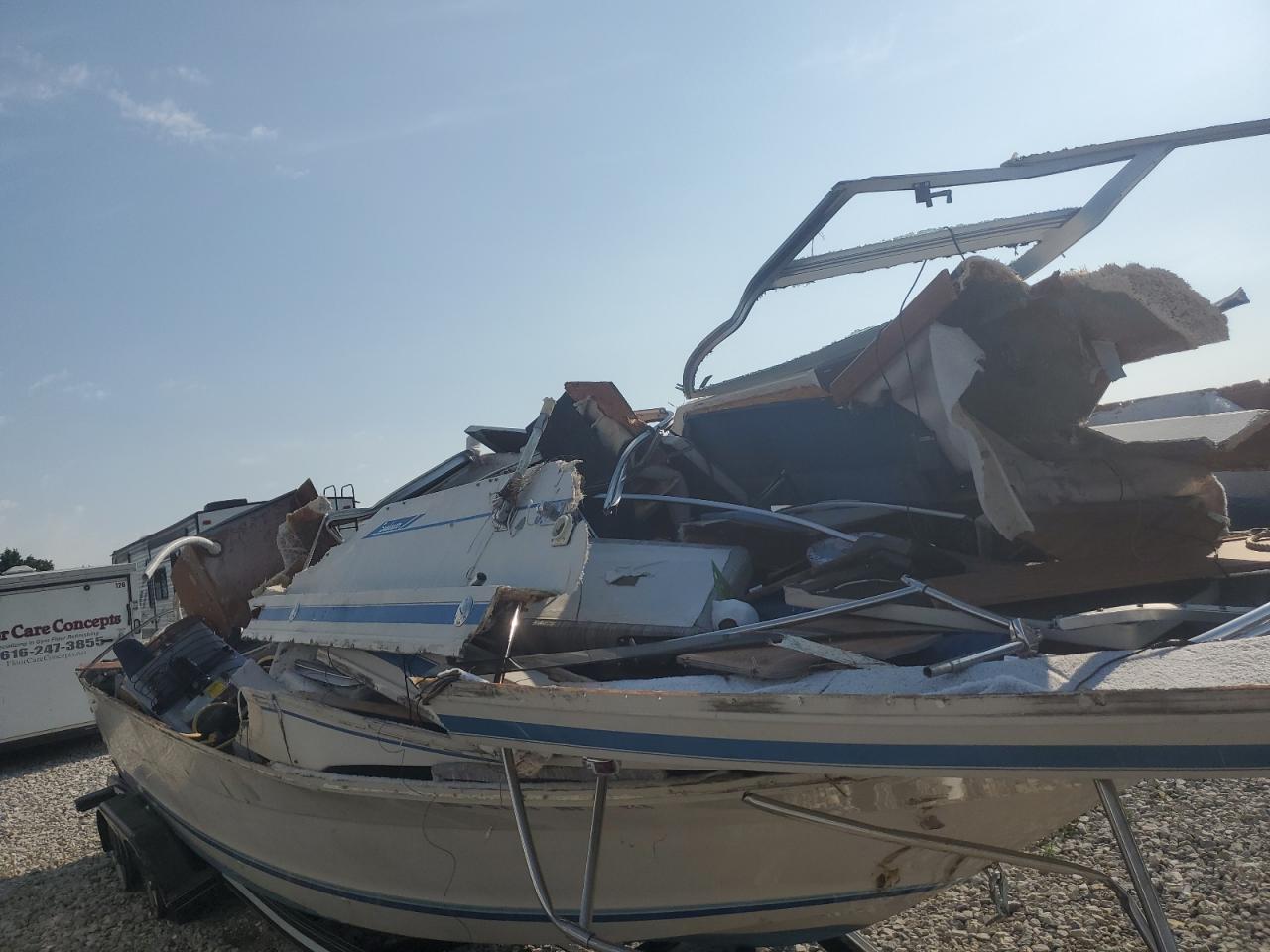 1987 SUNDANCE BOATS INC. BOAT