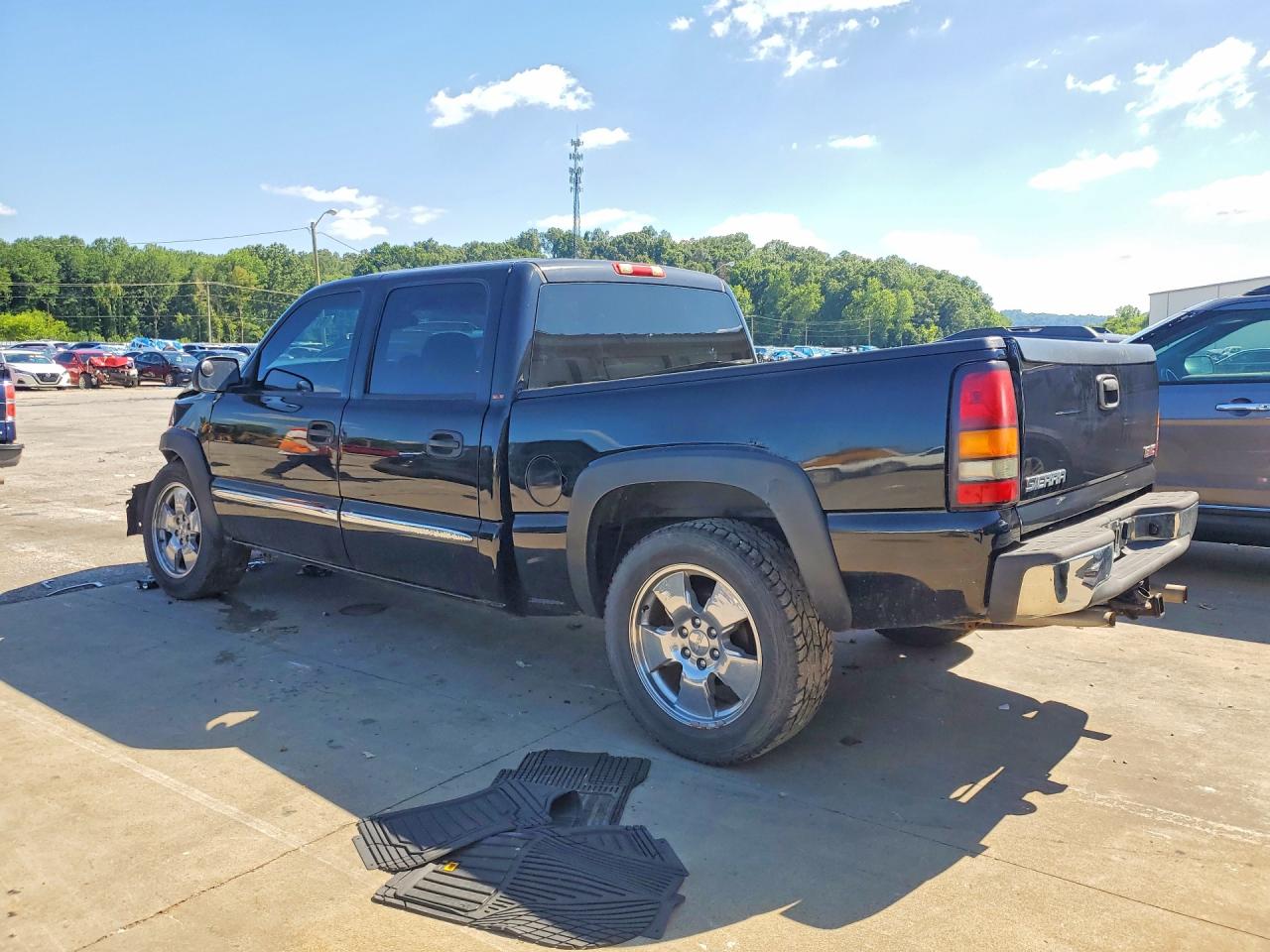 2006 GMC SIERRA