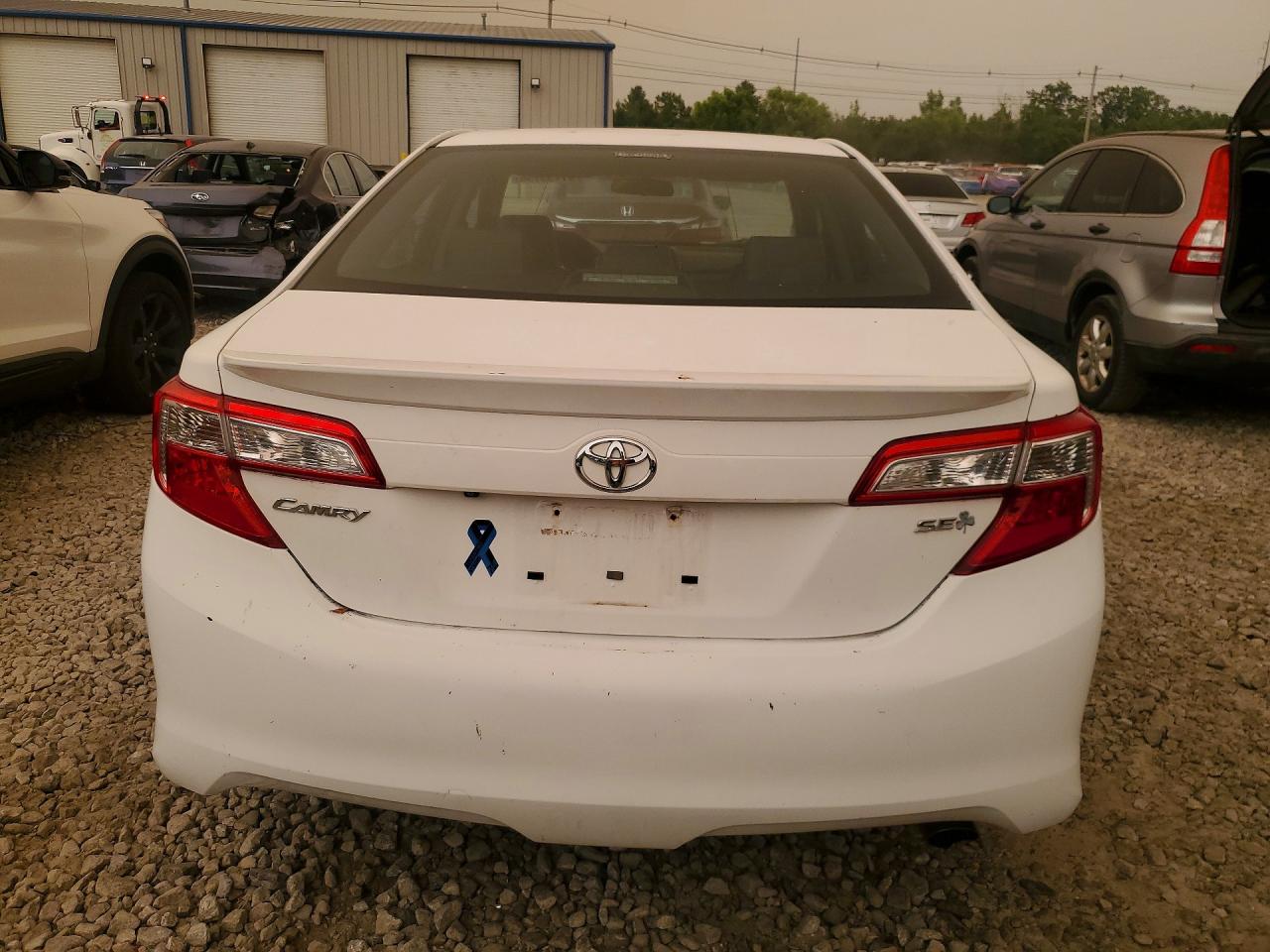 2014 TOYOTA CAMRY