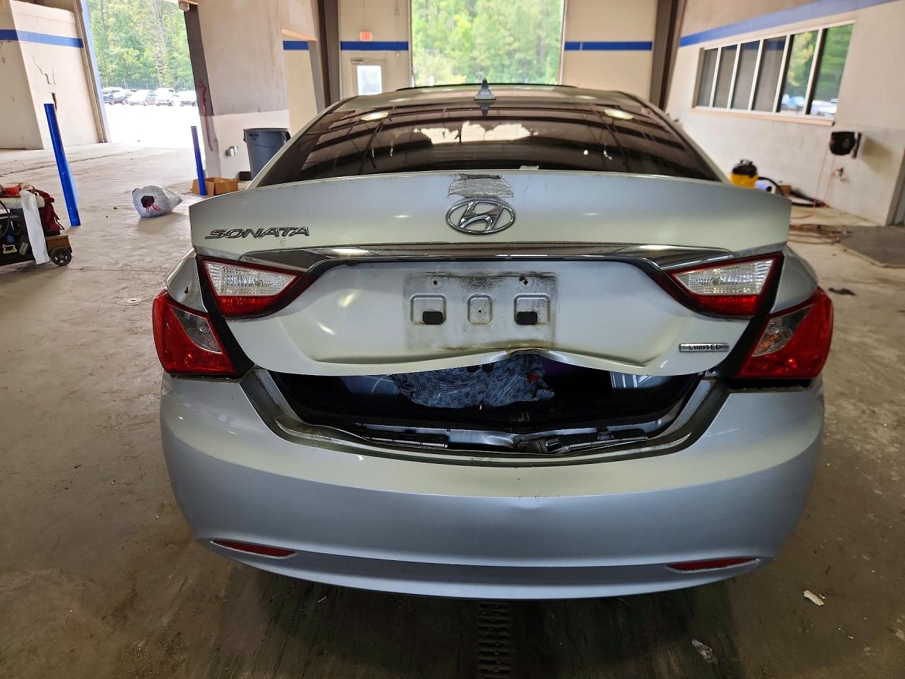 2011 HYUNDAI SONATA