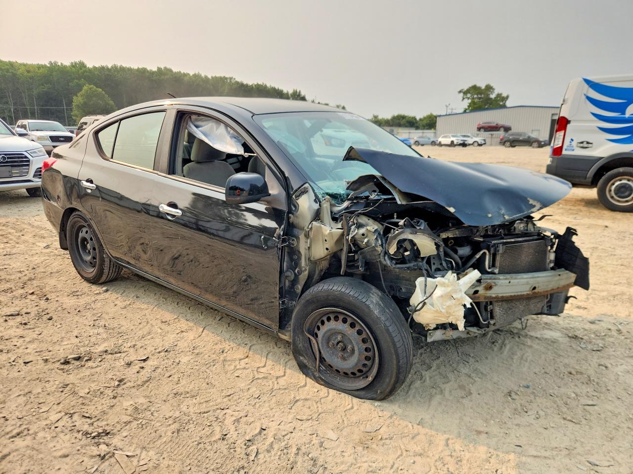 2012 NISSAN VERSA