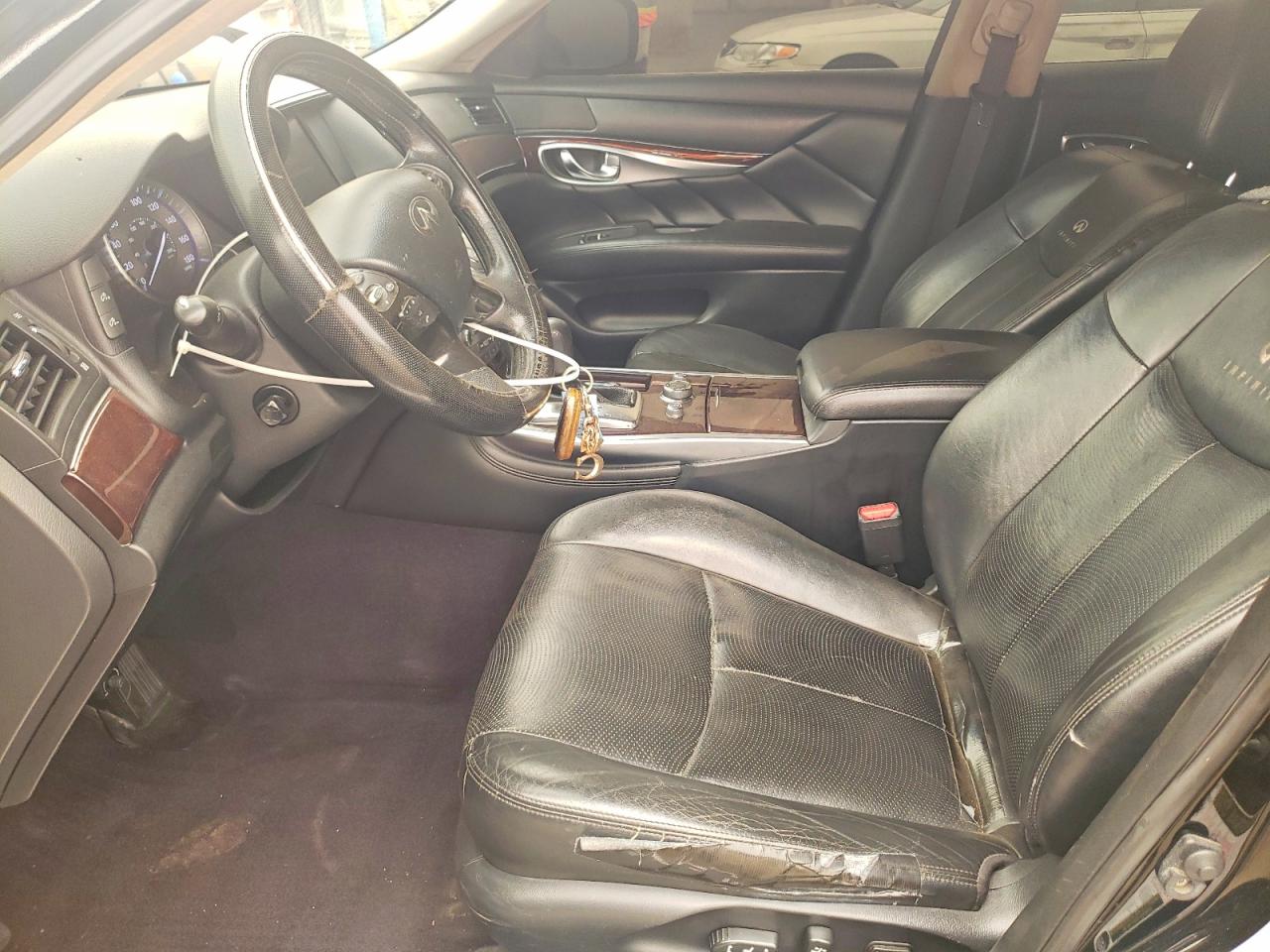 2011 INFINITI M37