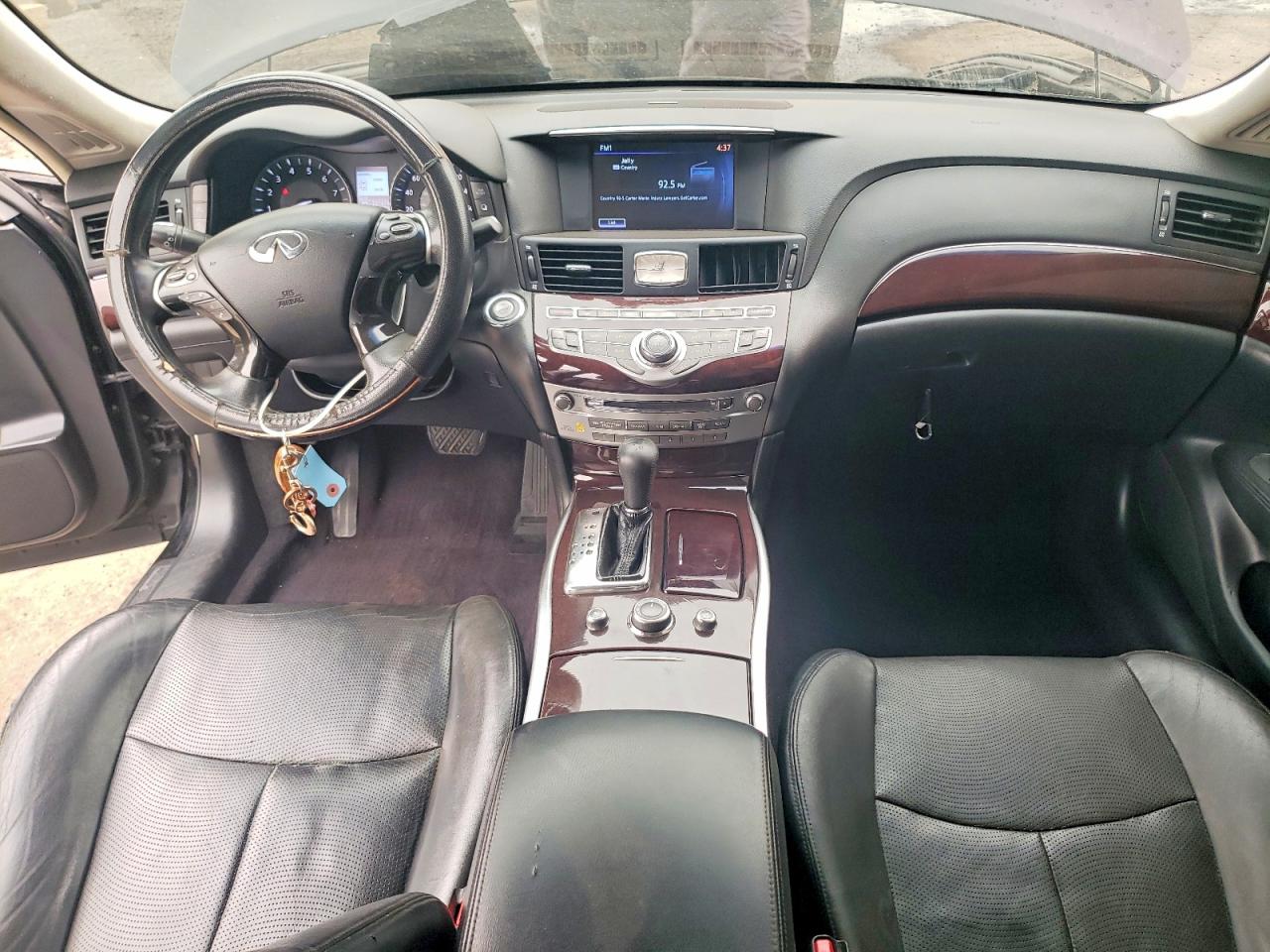 2011 INFINITI M37
