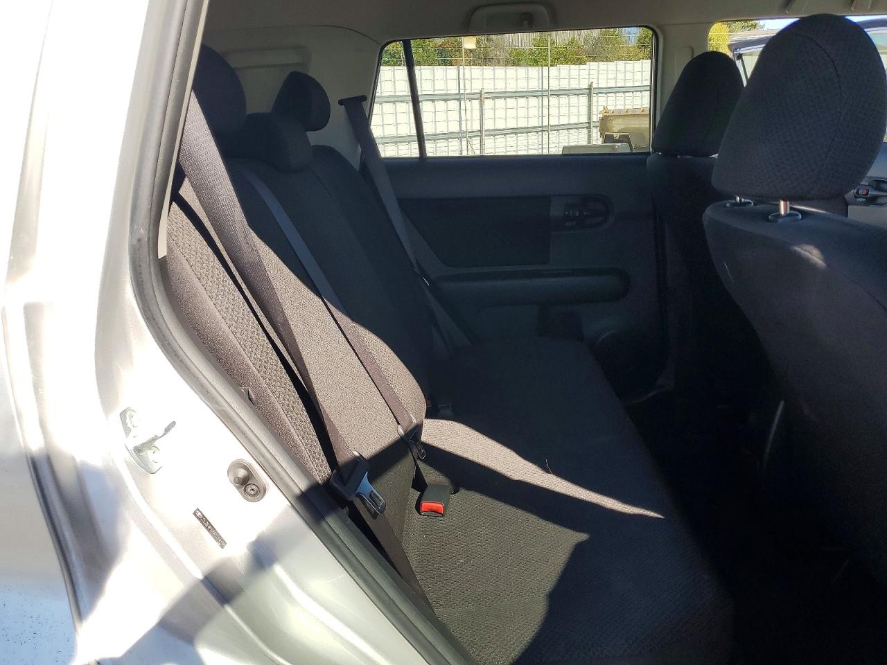 2010 TOYOTA SCION