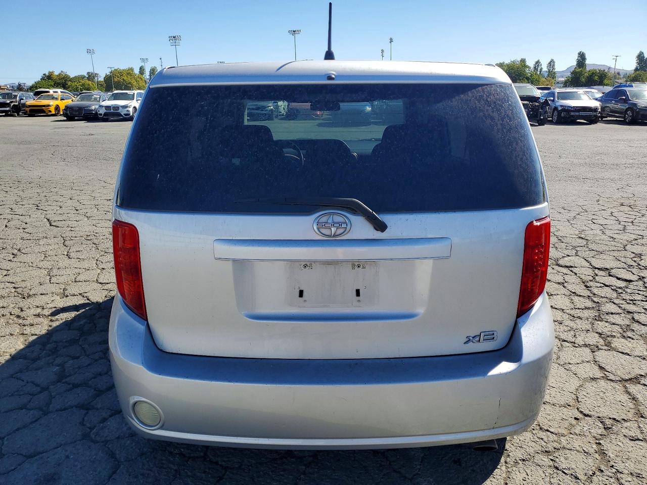 2010 TOYOTA SCION