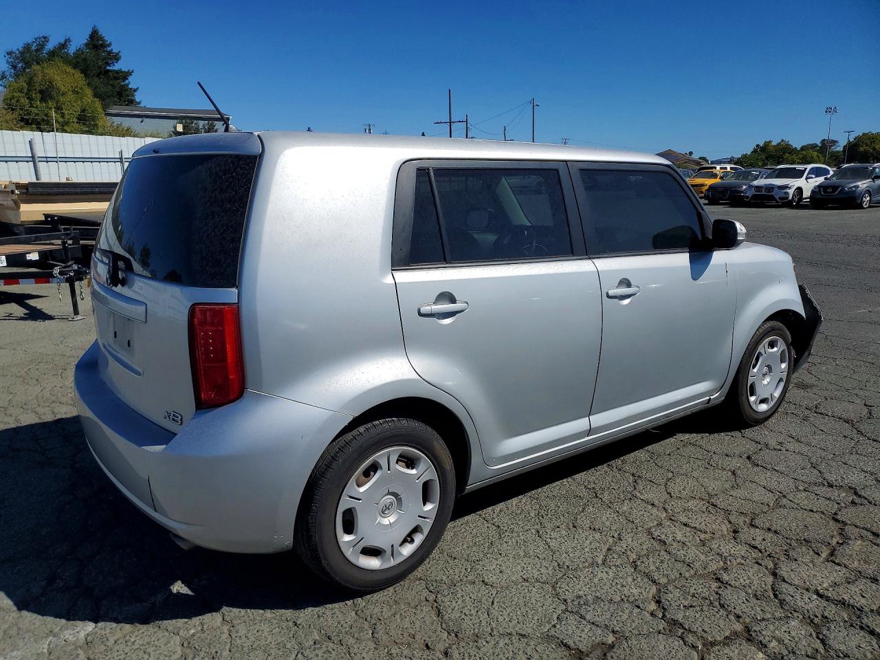 2010 TOYOTA SCION