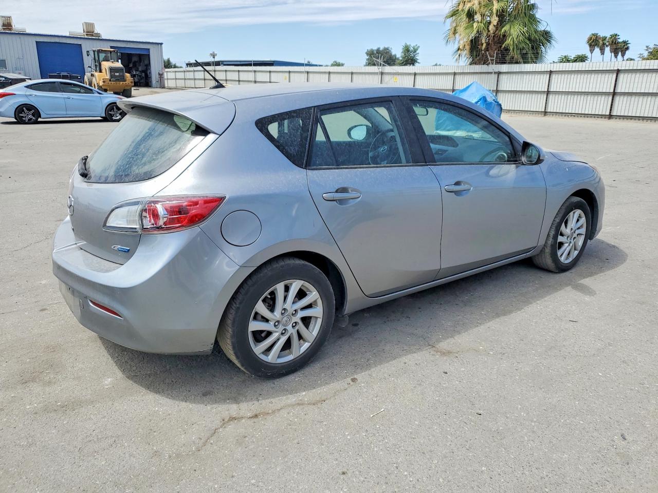 2012 MAZDA 3
