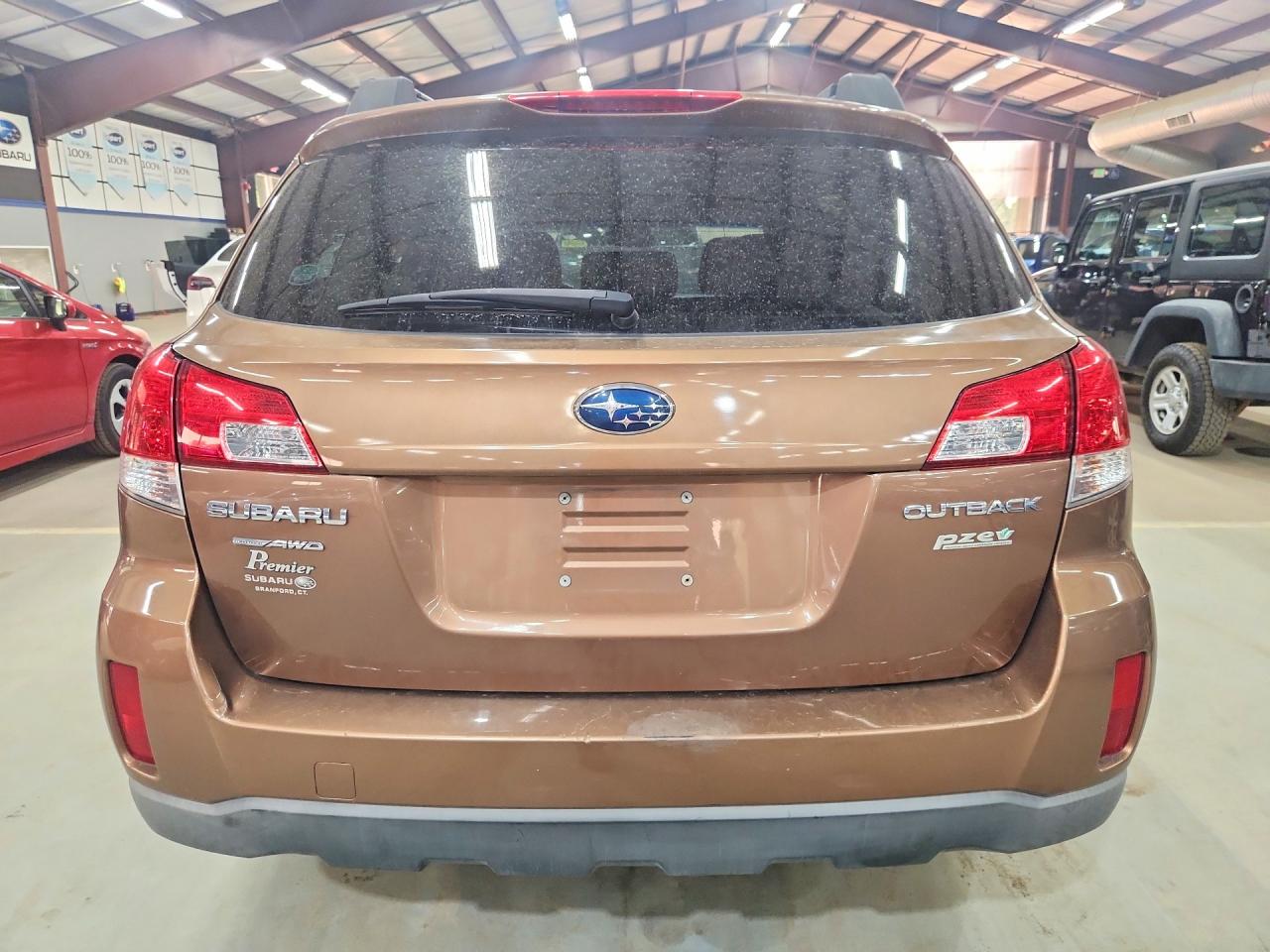 2013 SUBARU OUTBACK