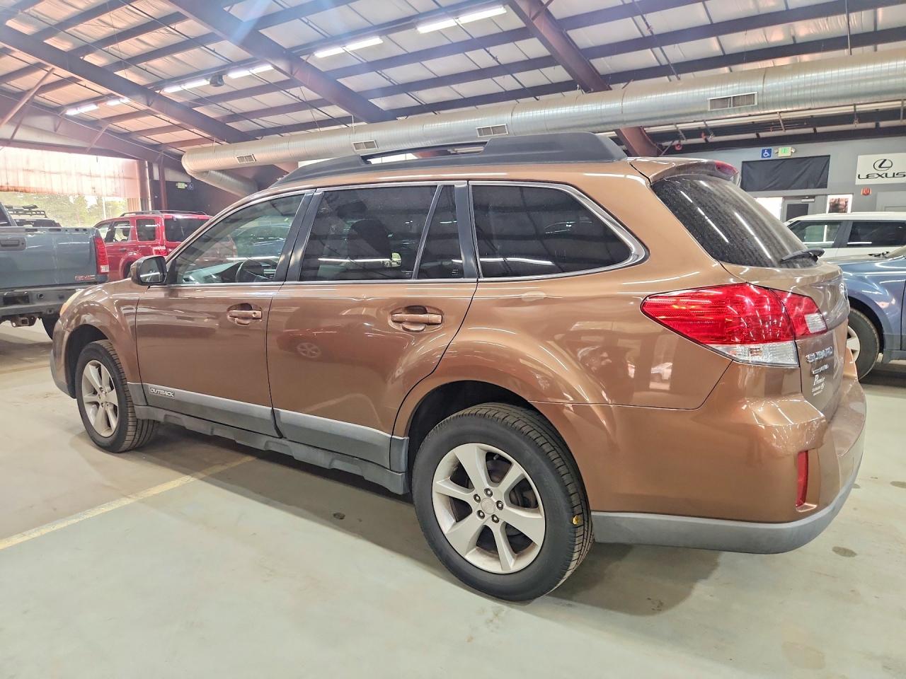 2013 SUBARU OUTBACK