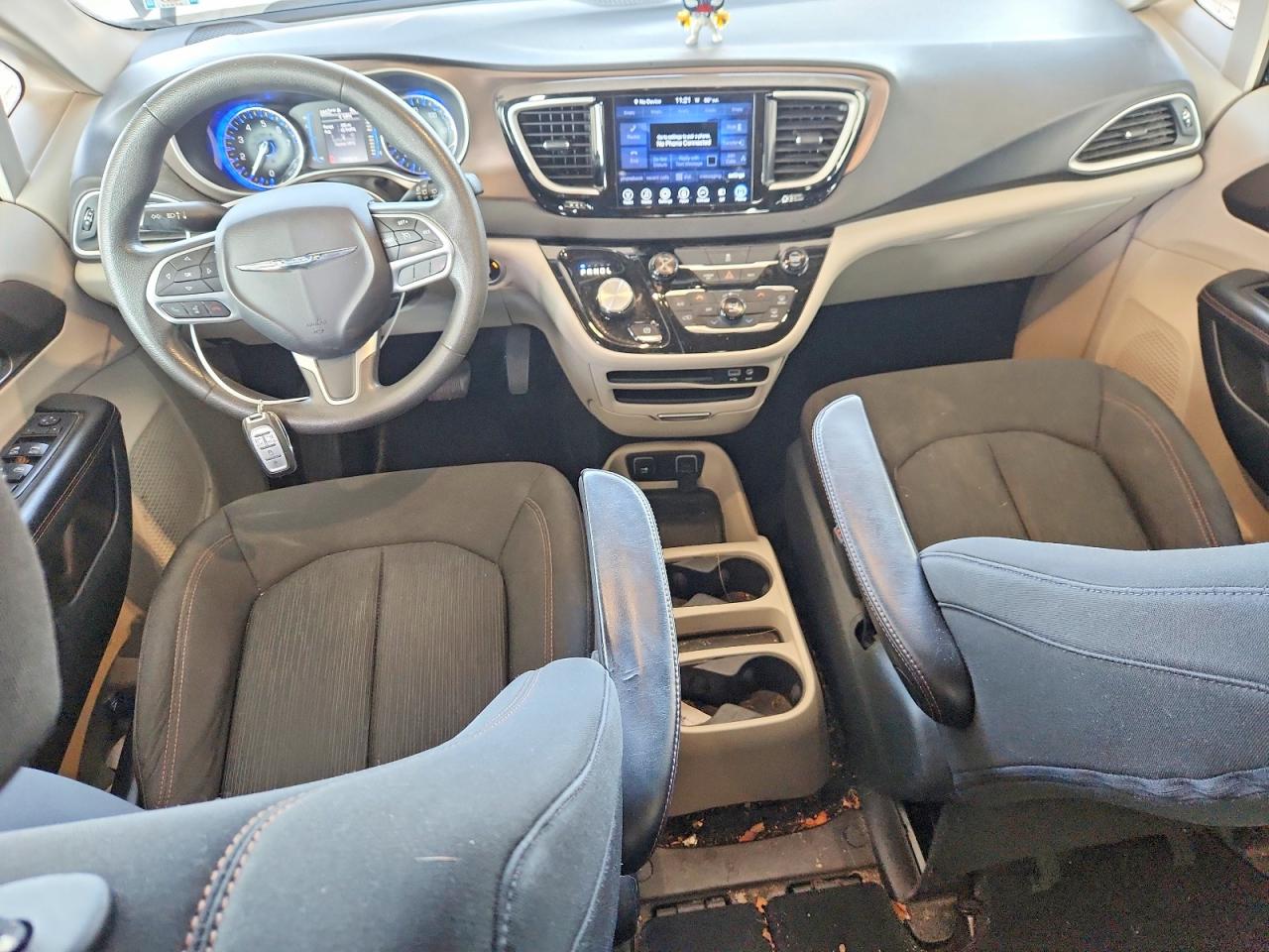 2017 CHRYSLER PACIFICA